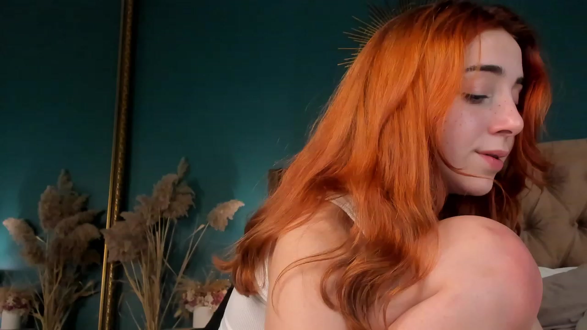 Gallery image thumbnail from ElsaYoung's myfreecams stream on, 10/25/2023, 17:18 image 1 of 20