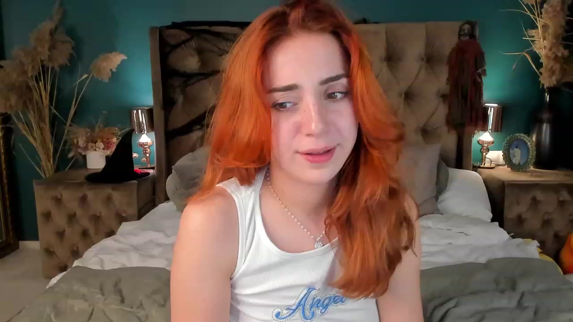 Gallery image thumbnail from ElsaYoung's myfreecams stream on, 10/25/2023, 18:42 image 5 of 20