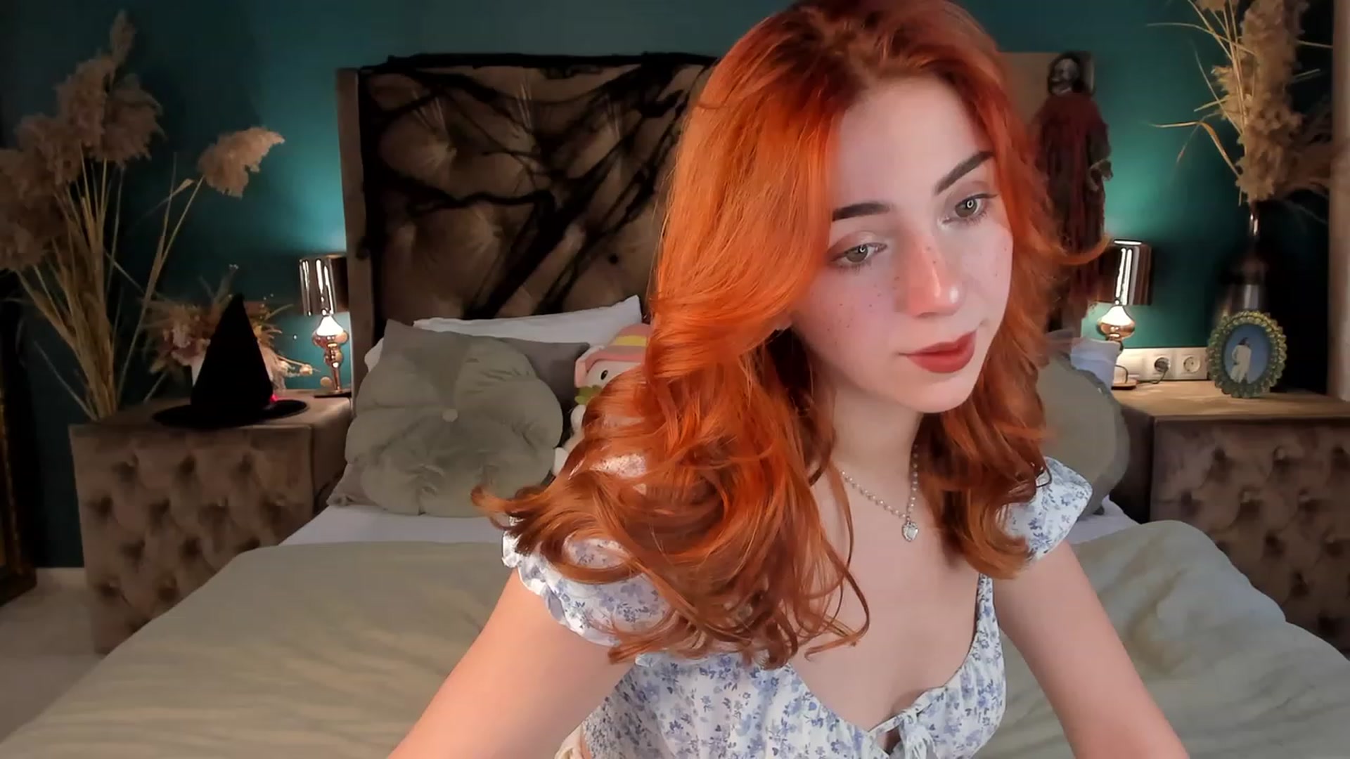 Gallery image thumbnail from ElsaYoung's myfreecams stream on, 10/26/2023, 13:06 image 5 of 20