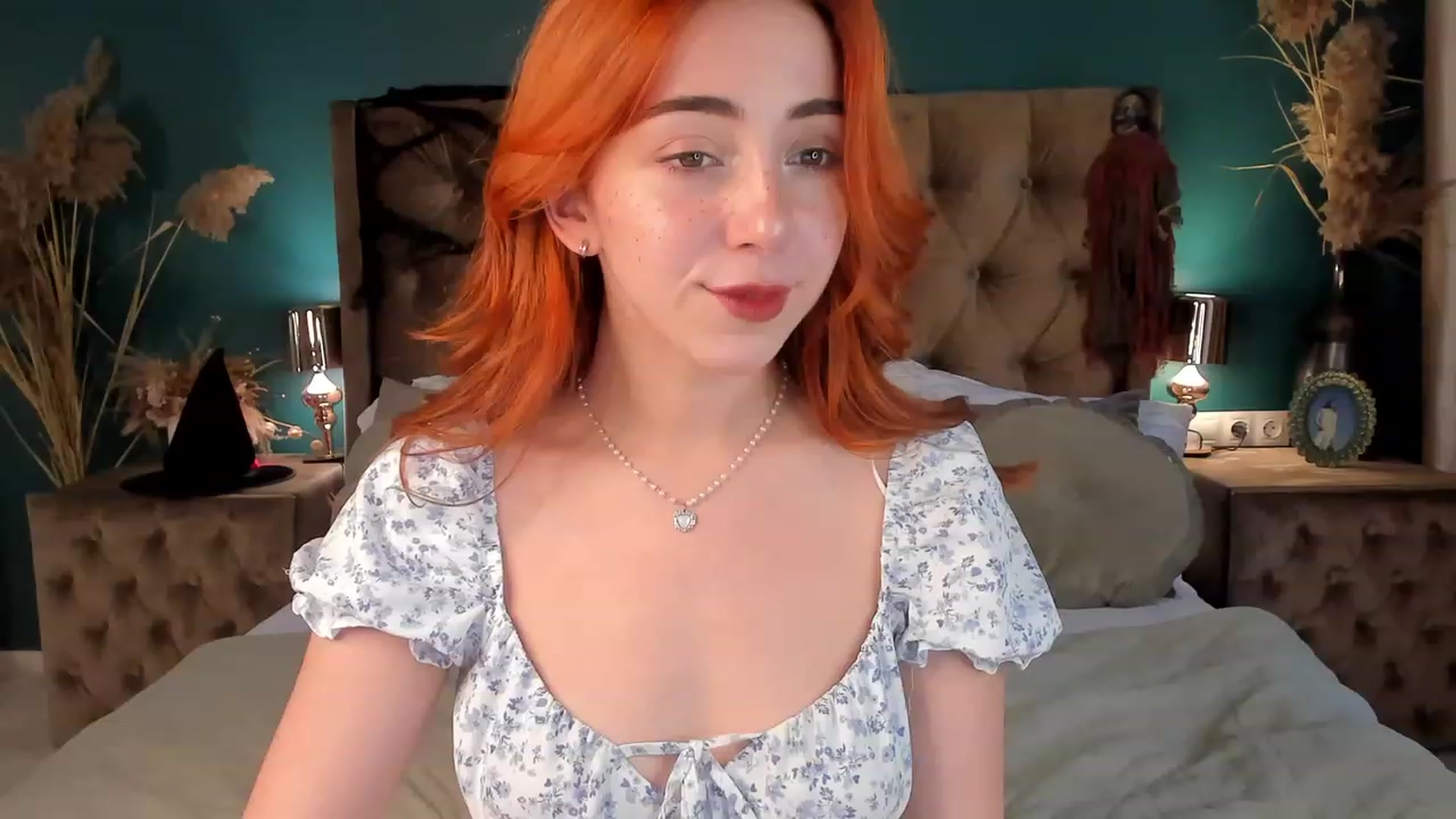 Gallery image thumbnail from ElsaYoung's myfreecams stream on, 10/26/2023, 13:06 image 17 of 20