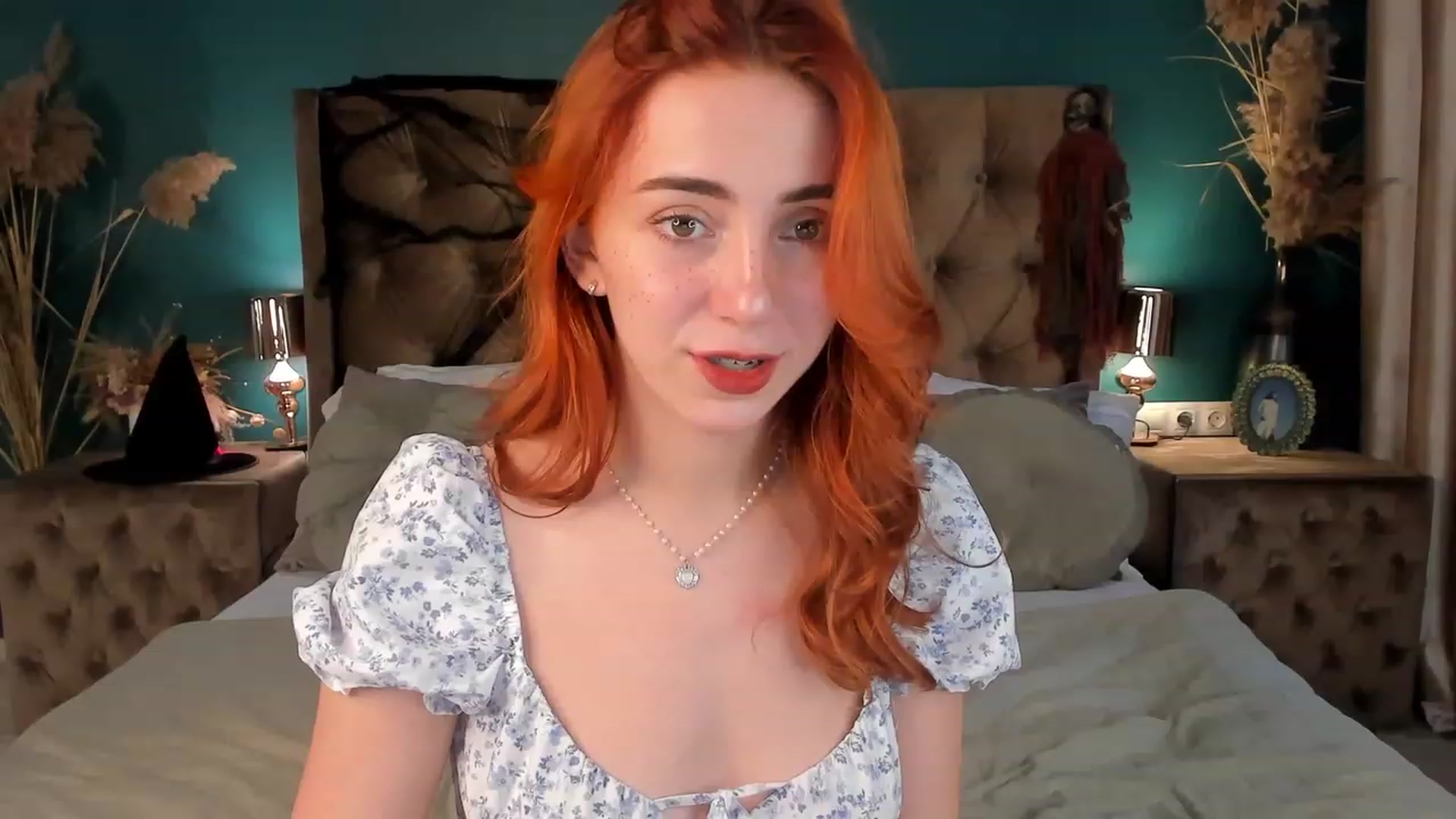 Gallery image thumbnail from ElsaYoung's myfreecams stream on, 10/26/2023, 13:24 image 17 of 20