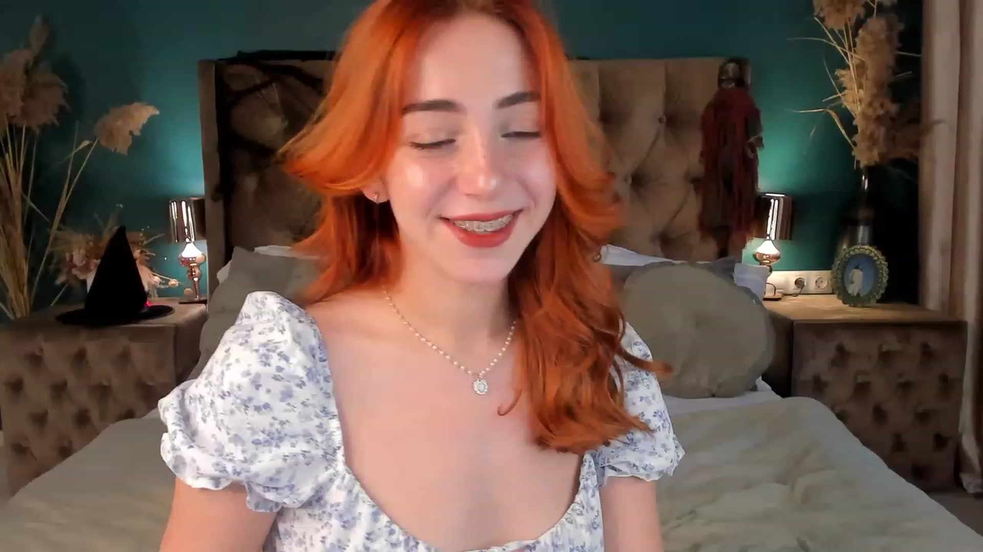 Gallery image thumbnail from ElsaYoung's myfreecams stream on, 10/26/2023, 13:24 image 8 of 20