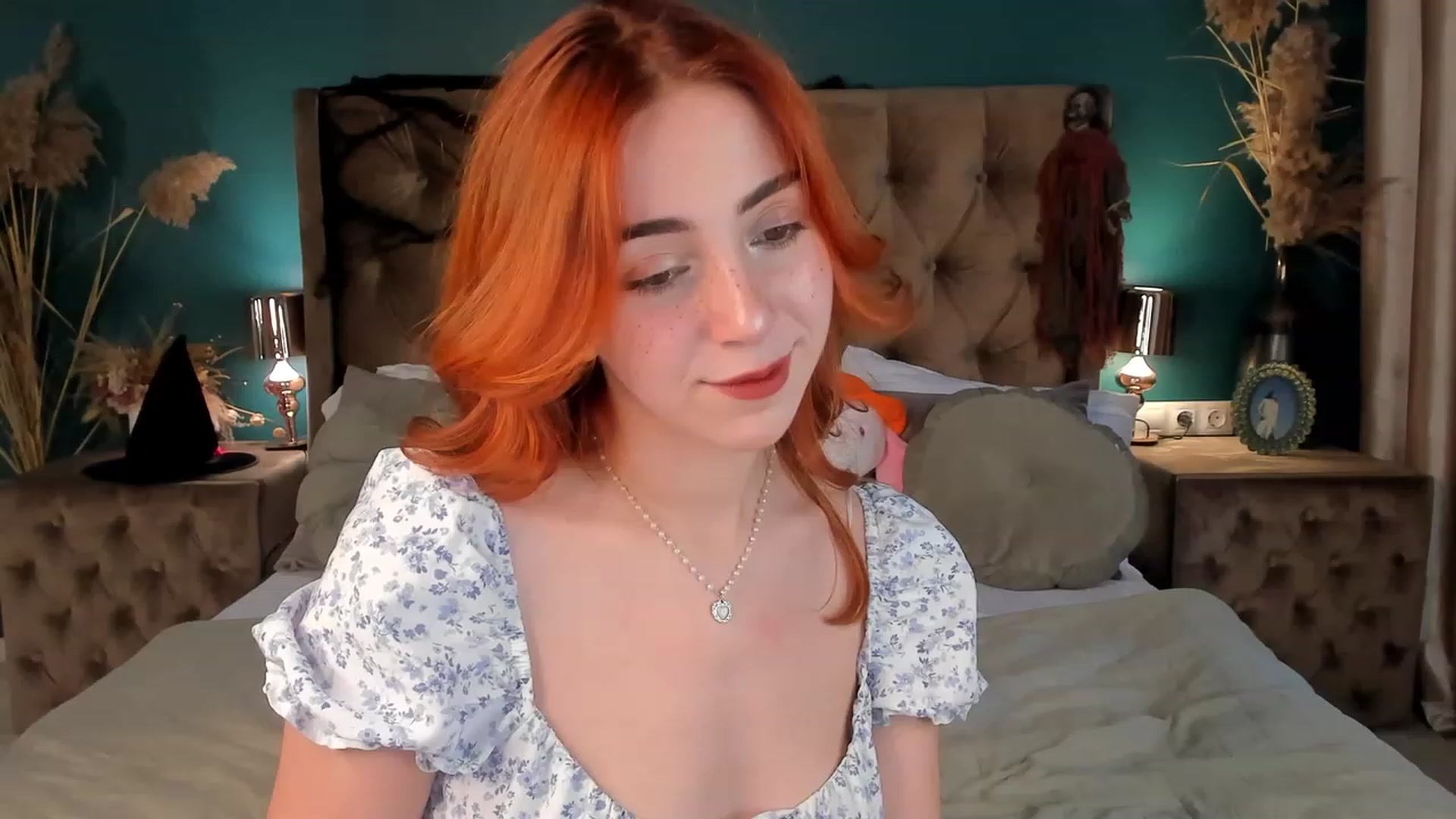 Gallery image thumbnail from ElsaYoung's myfreecams stream on, 10/26/2023, 13:24 image 9 of 20