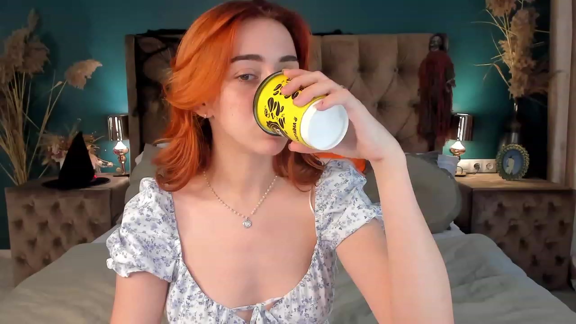 Gallery image thumbnail from ElsaYoung's myfreecams stream on, 10/26/2023, 13:54 image 6 of 20