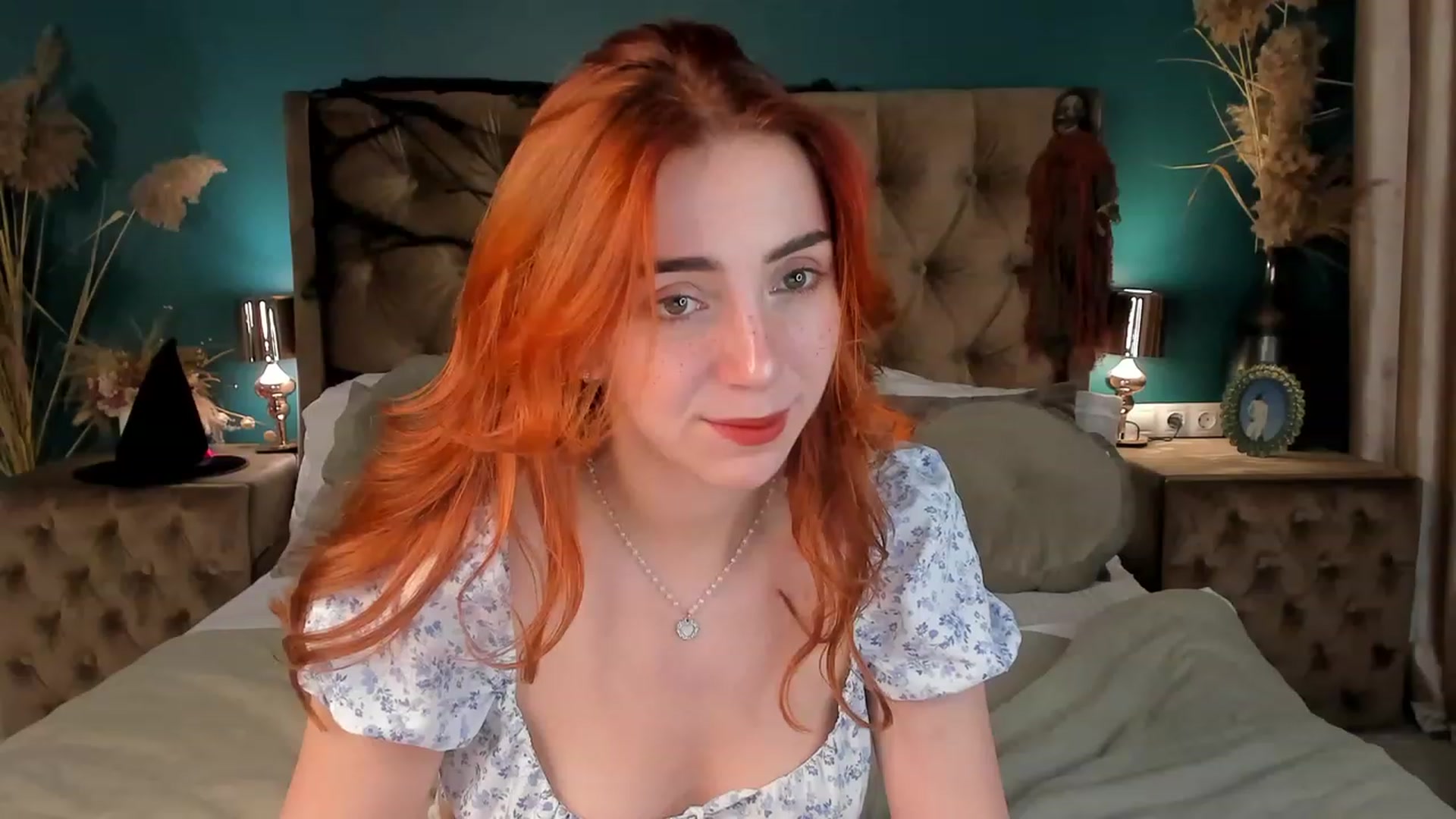 Gallery image thumbnail from ElsaYoung's myfreecams stream on, 10/26/2023, 16:05 image 13 of 20