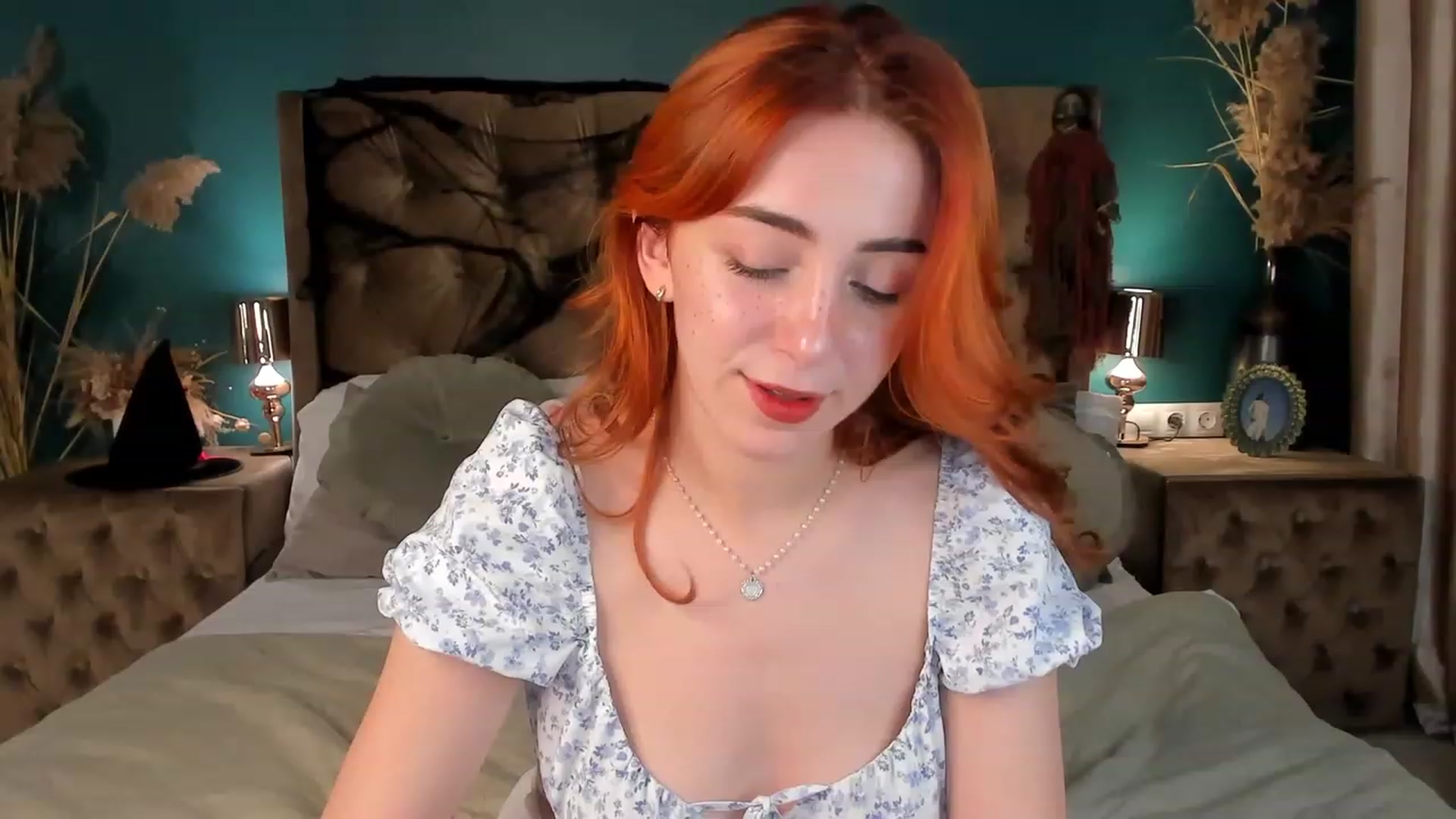 Gallery image thumbnail from ElsaYoung's myfreecams stream on, 10/26/2023, 16:05 image 16 of 20