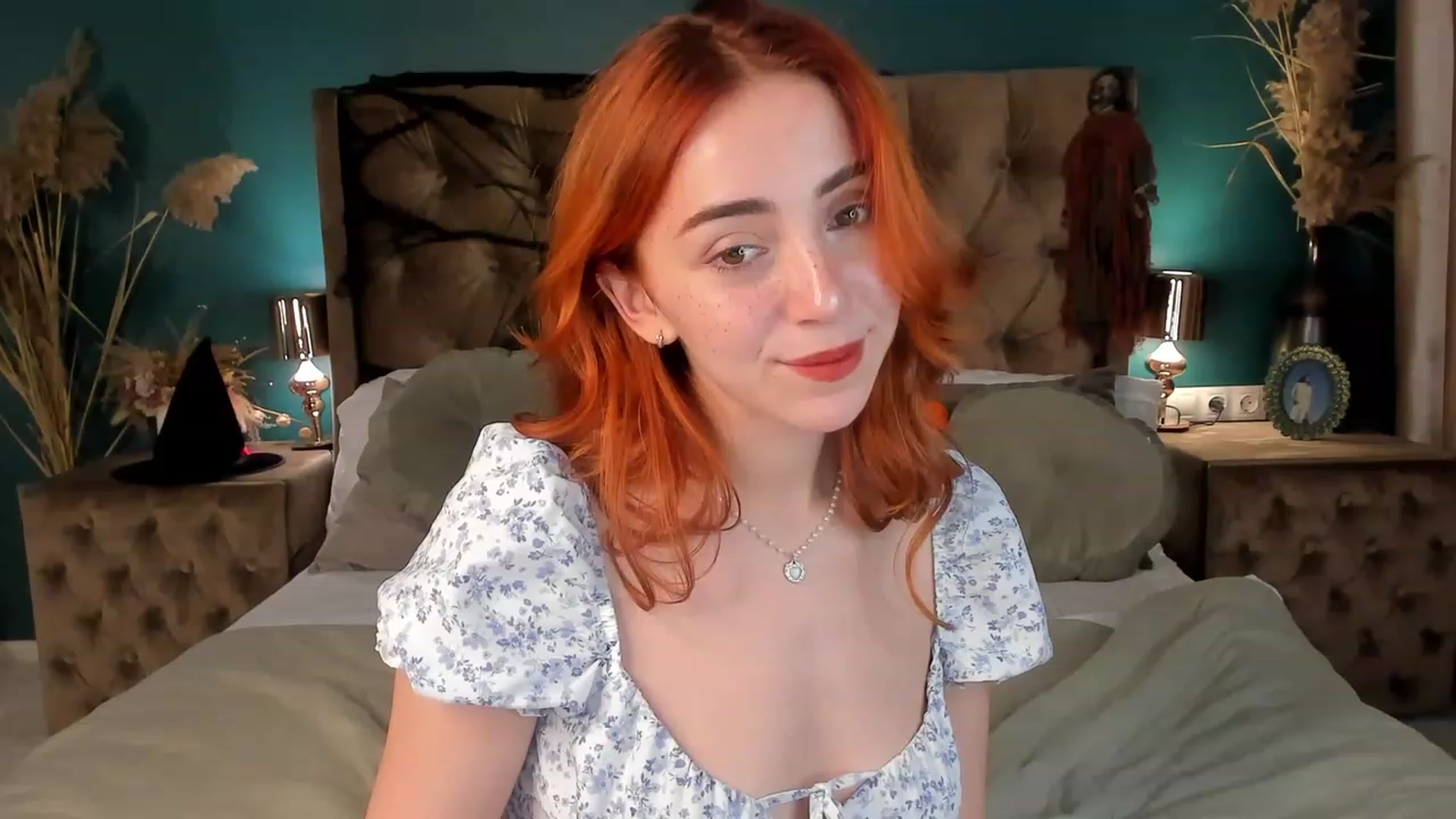 Gallery image thumbnail from ElsaYoung's myfreecams stream on, 10/26/2023, 16:40 image 2 of 20