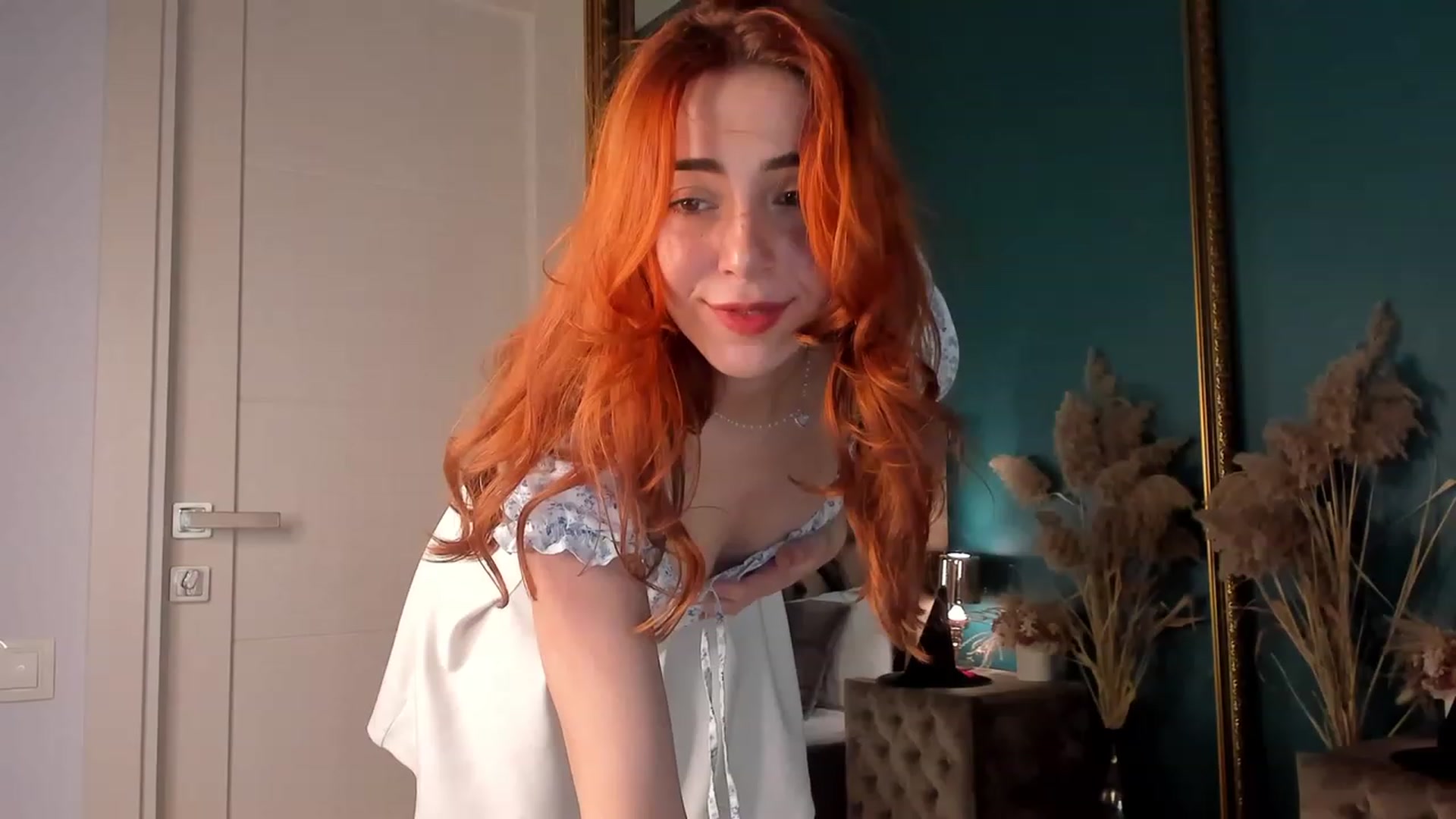 Gallery image thumbnail from ElsaYoung's myfreecams stream on, 10/26/2023, 19:08 image 9 of 20