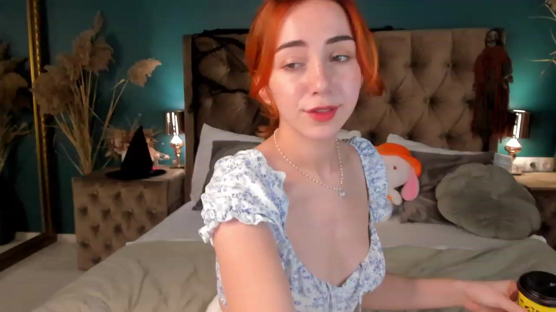 Gallery image thumbnail from ElsaYoung's myfreecams stream on, 10/26/2023, 19:08 image 15 of 20