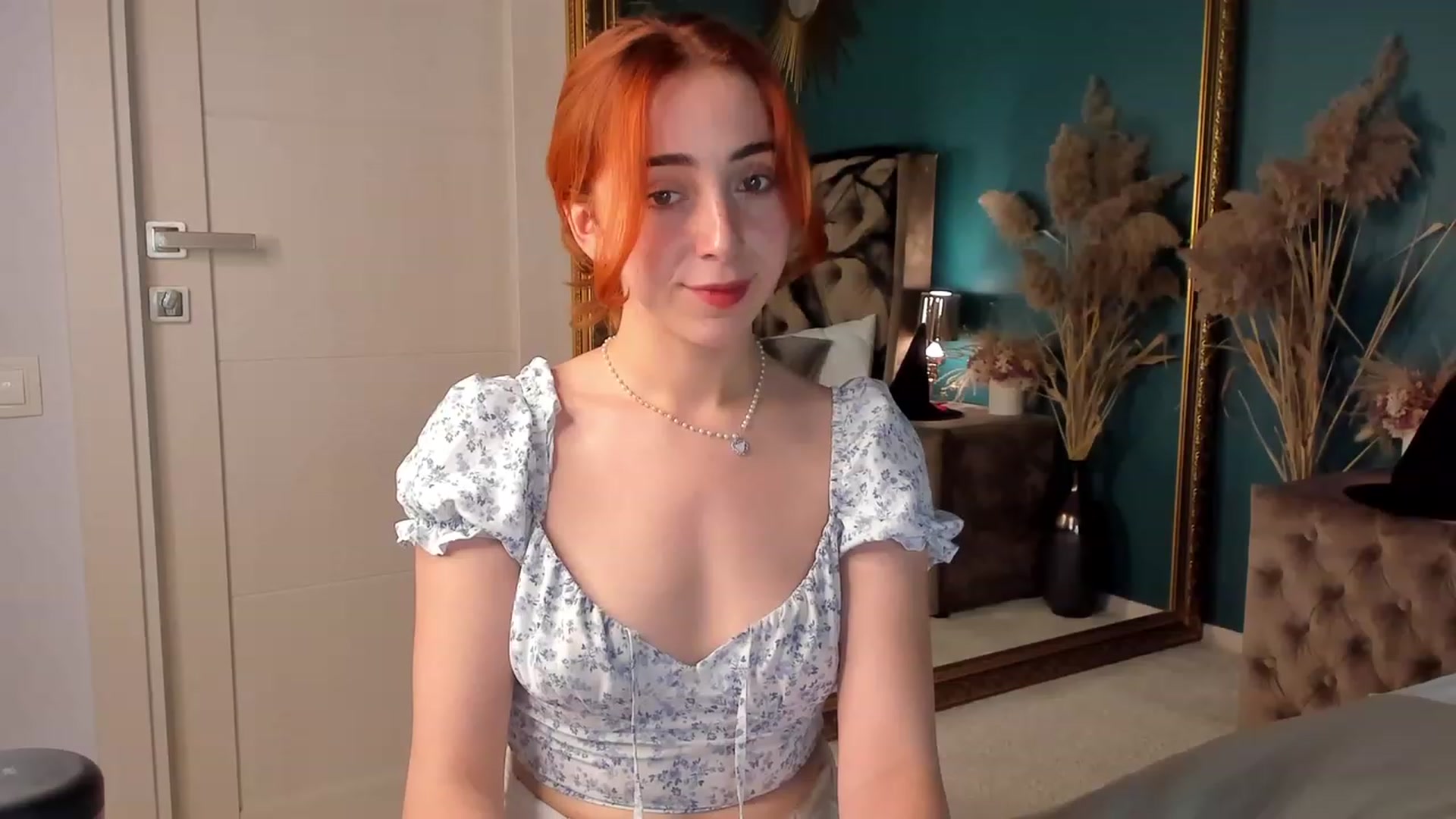 Gallery image thumbnail from ElsaYoung's myfreecams stream on, 10/26/2023, 19:08 image 14 of 20
