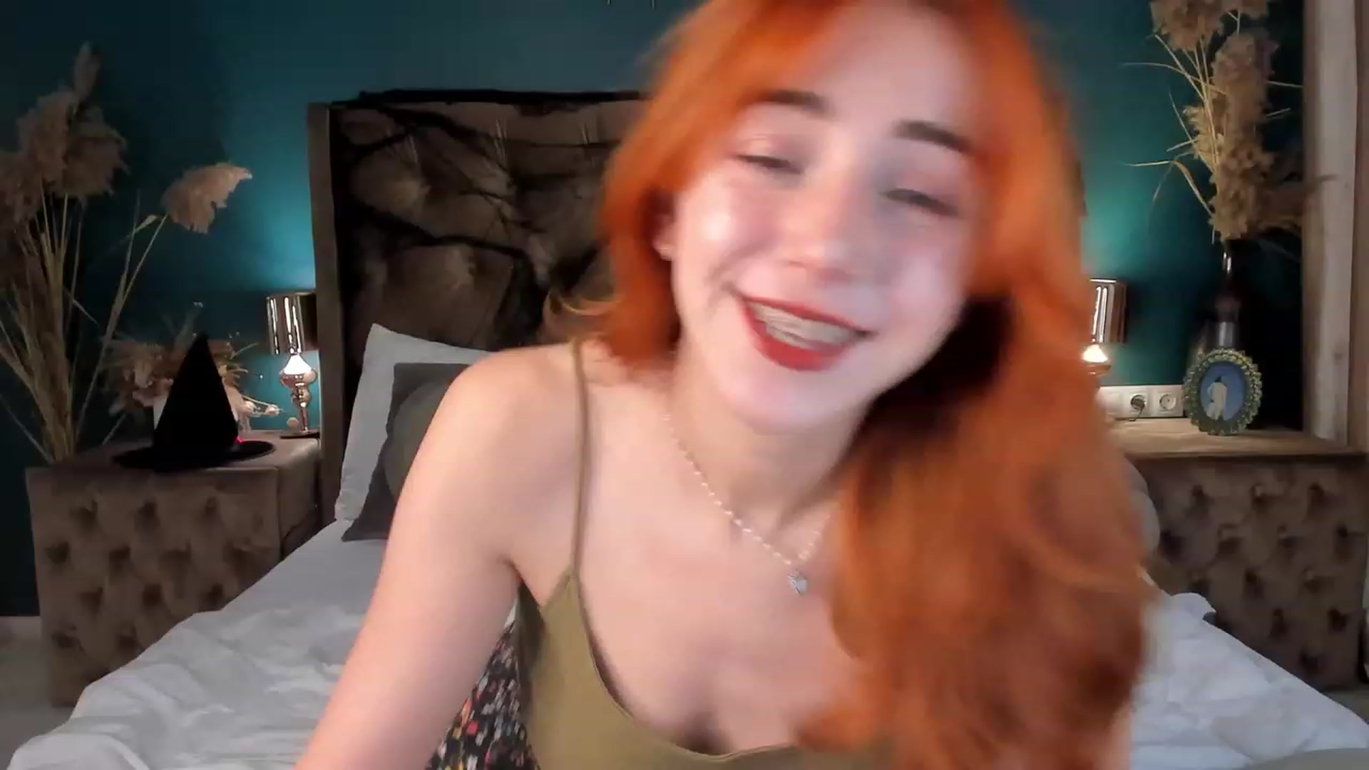 Gallery image thumbnail from ElsaYoung's myfreecams stream on, 10/27/2023, 12:59 image 8 of 20