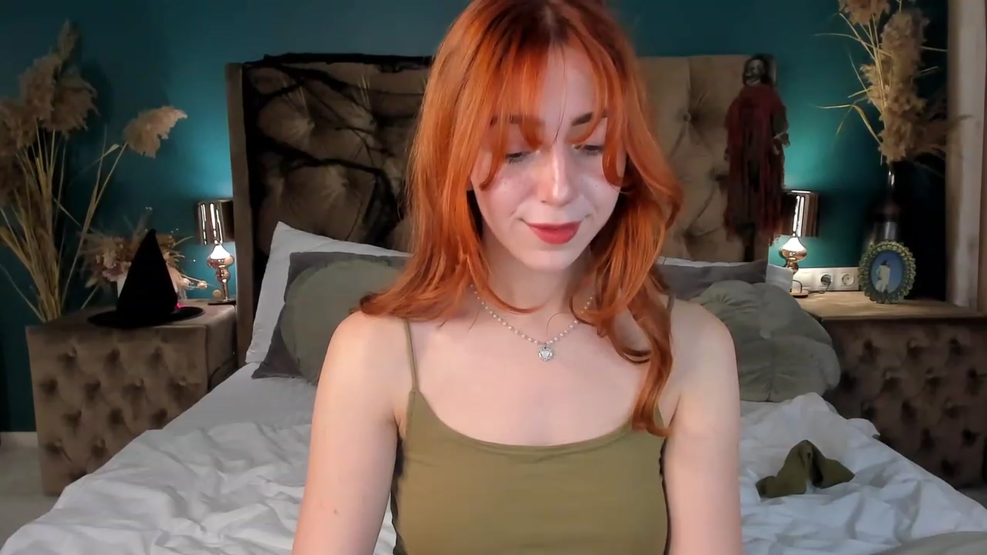 Gallery image thumbnail from ElsaYoung's myfreecams stream on, 10/27/2023, 13:52 image 17 of 20