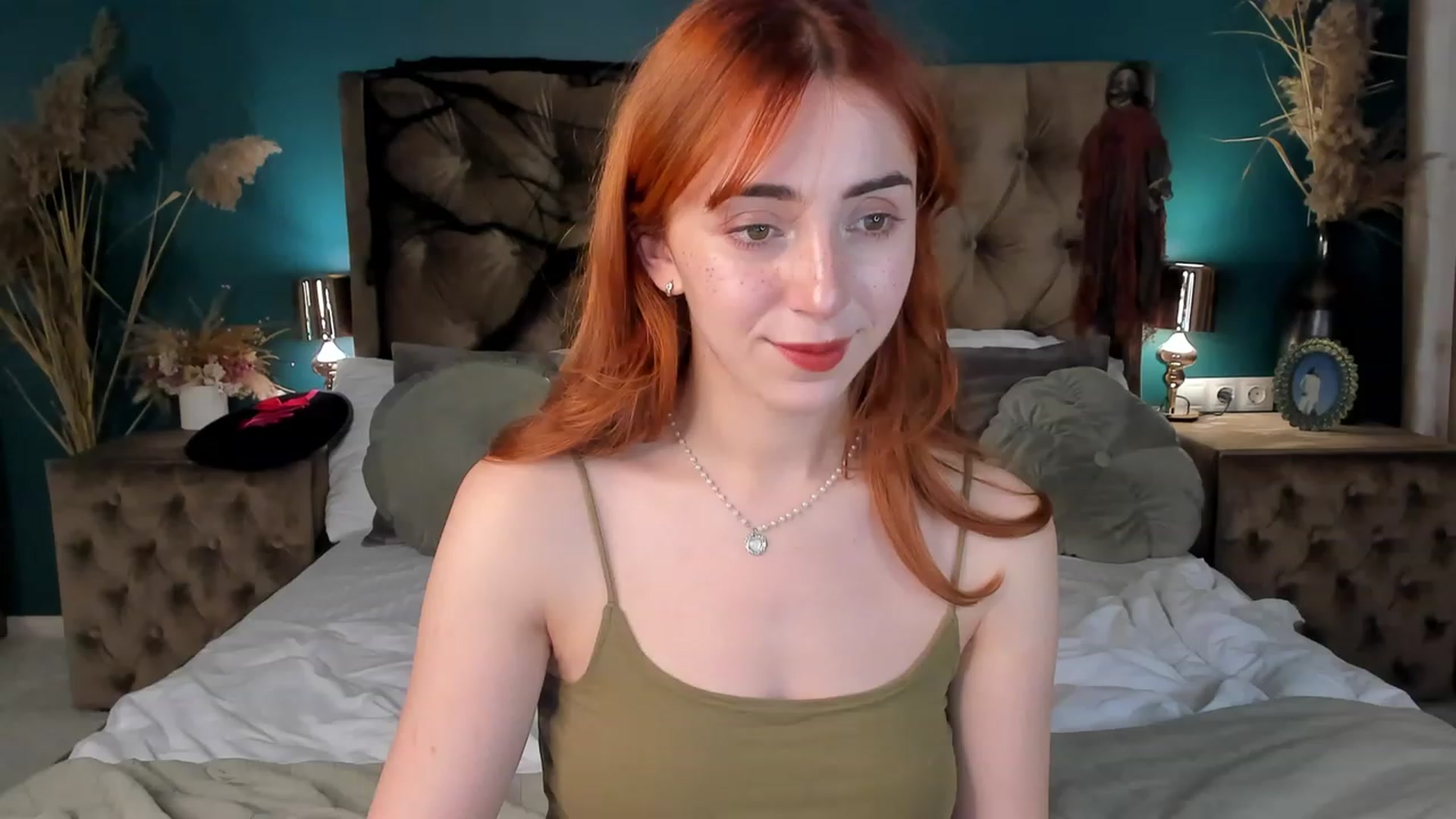 Gallery image thumbnail from ElsaYoung's myfreecams stream on, 10/27/2023, 15:39 image 15 of 20
