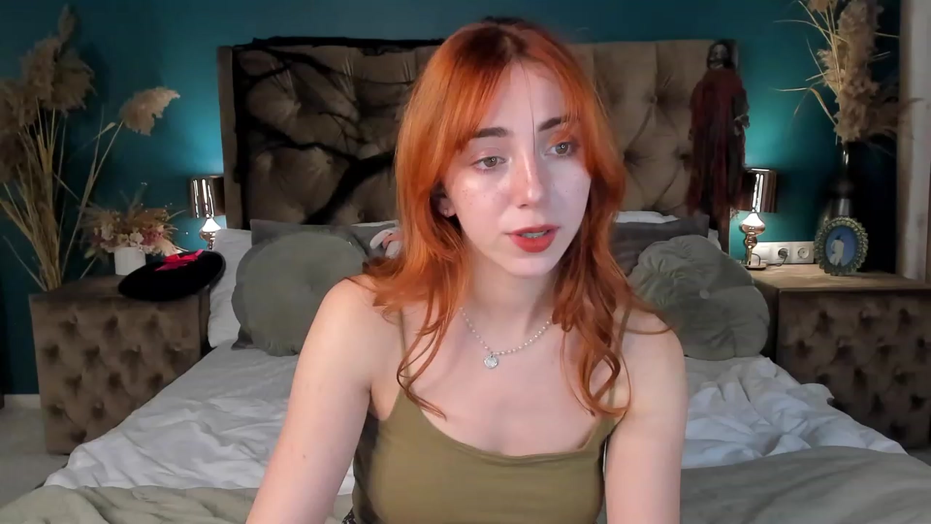 Gallery image thumbnail from ElsaYoung's myfreecams stream on, 10/27/2023, 15:39 image 10 of 20