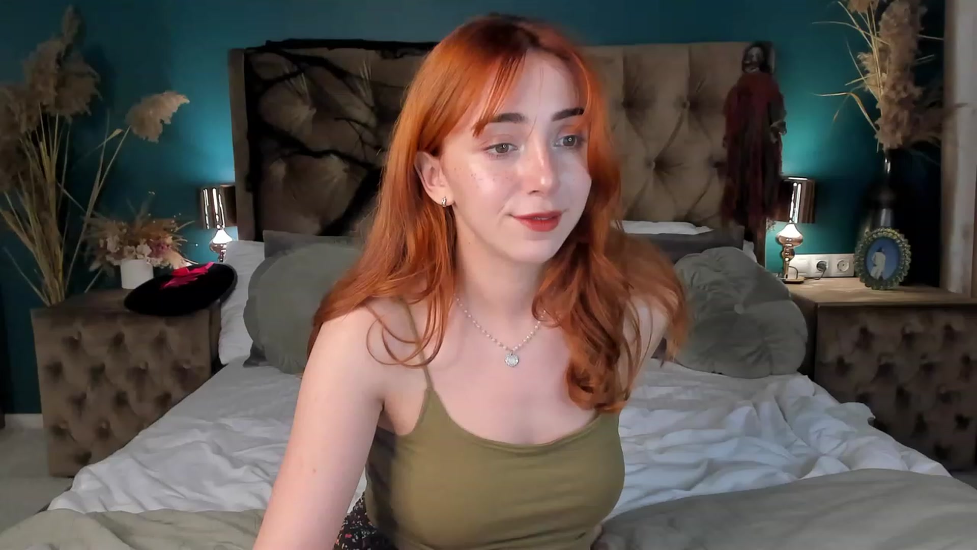 Gallery image thumbnail from ElsaYoung's myfreecams stream on, 10/27/2023, 15:39 image 16 of 20