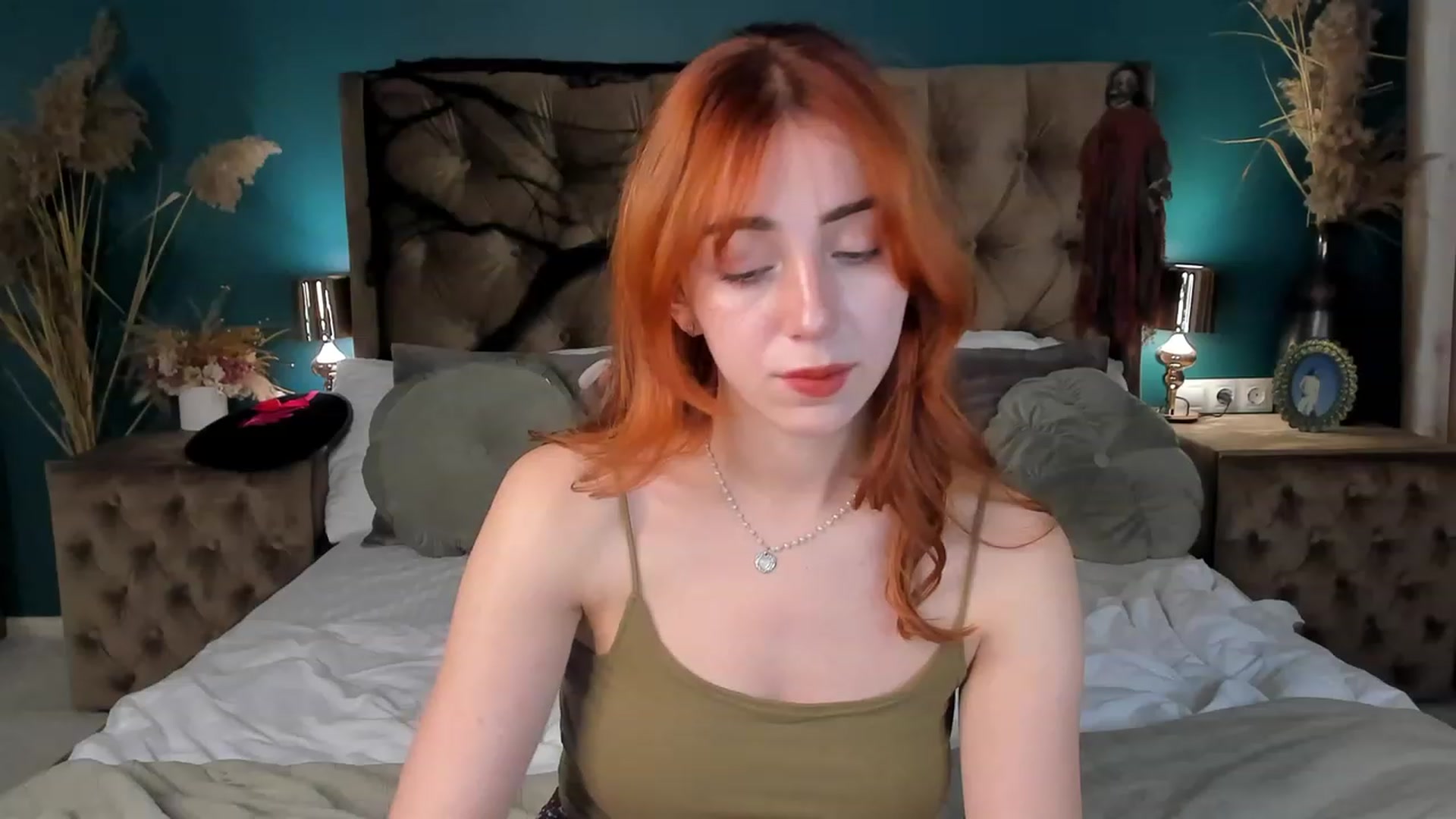 Gallery image thumbnail from ElsaYoung's myfreecams stream on, 10/27/2023, 15:39 image 12 of 20
