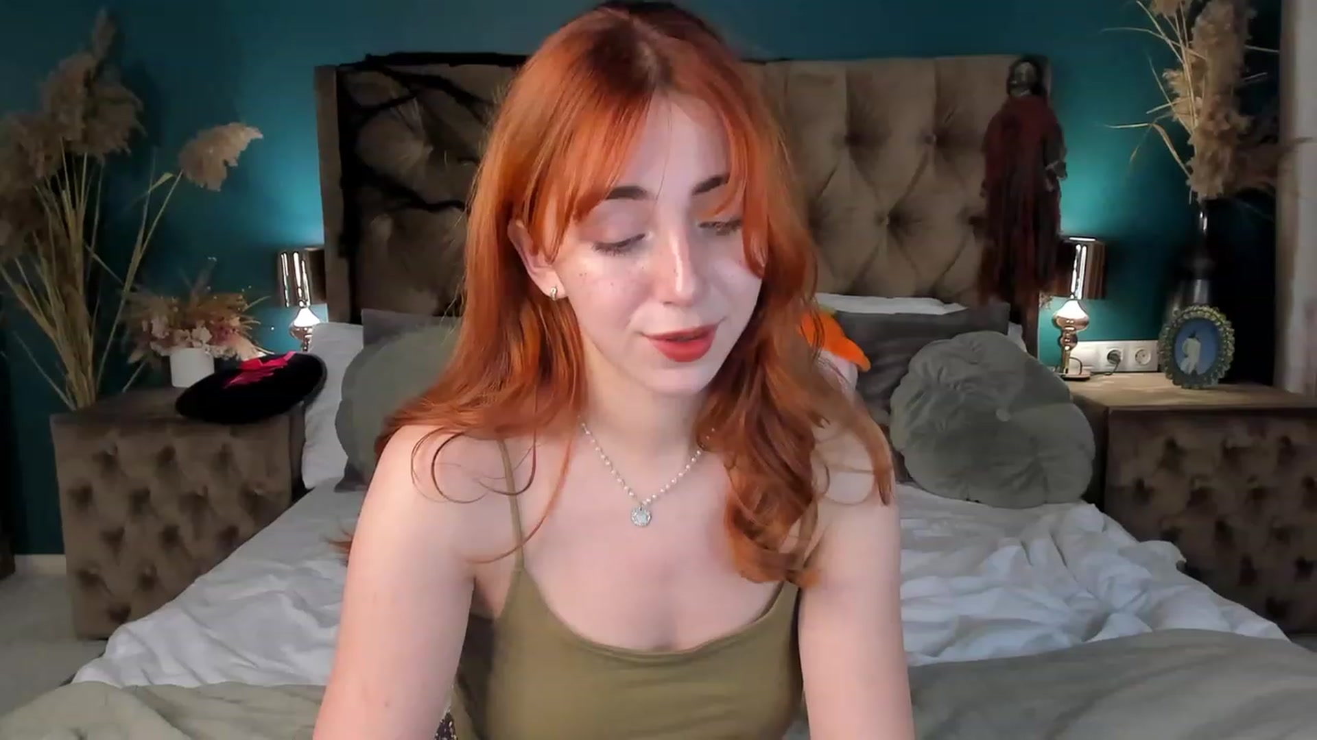 Gallery image thumbnail from ElsaYoung's myfreecams stream on, 10/27/2023, 15:39 image 17 of 20