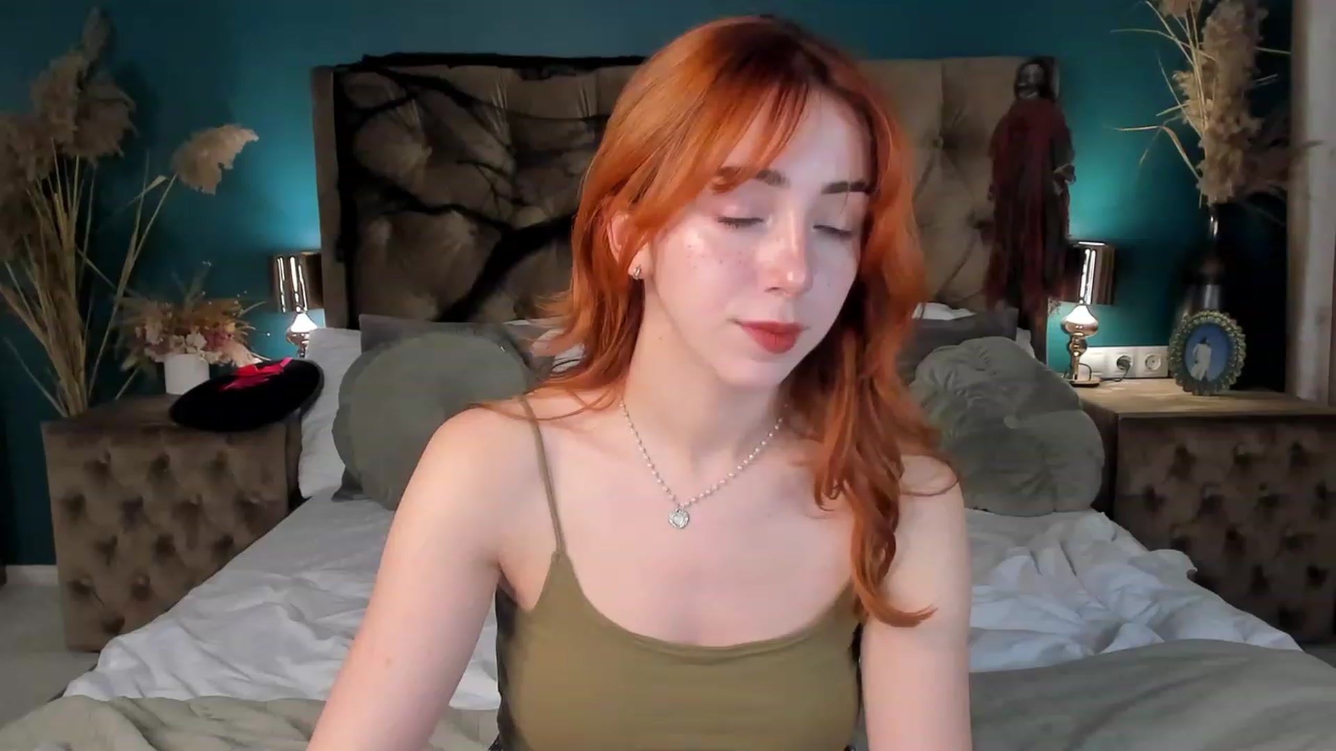 Gallery image thumbnail from ElsaYoung's myfreecams stream on, 10/27/2023, 15:39 image 11 of 20