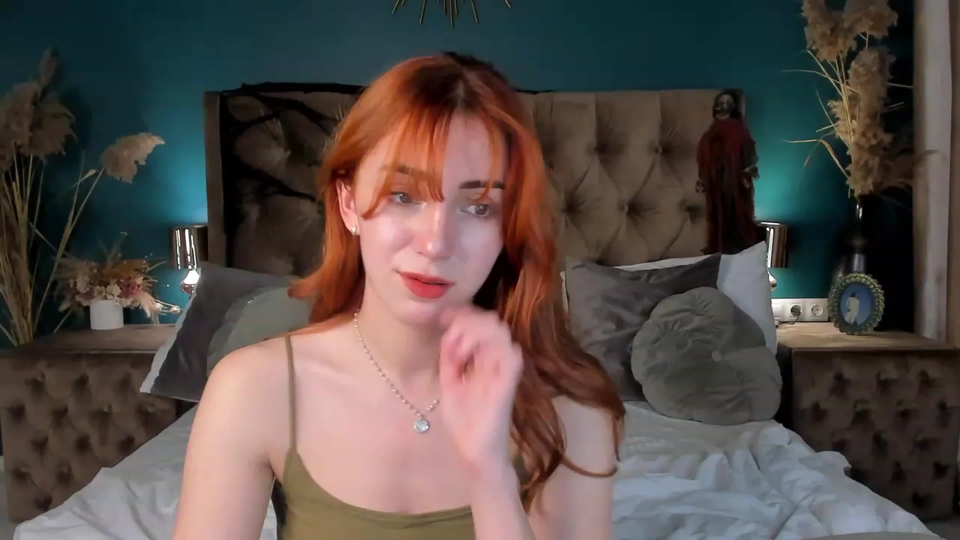 Gallery image thumbnail from ElsaYoung's myfreecams stream on, 10/27/2023, 16:20 image 19 of 20