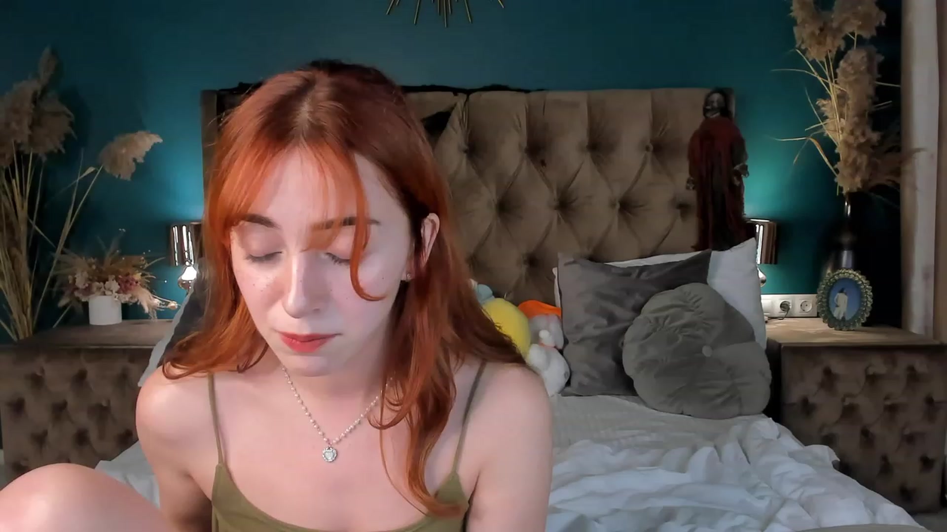 Gallery image thumbnail from ElsaYoung's myfreecams stream on, 10/27/2023, 16:20 image 4 of 20