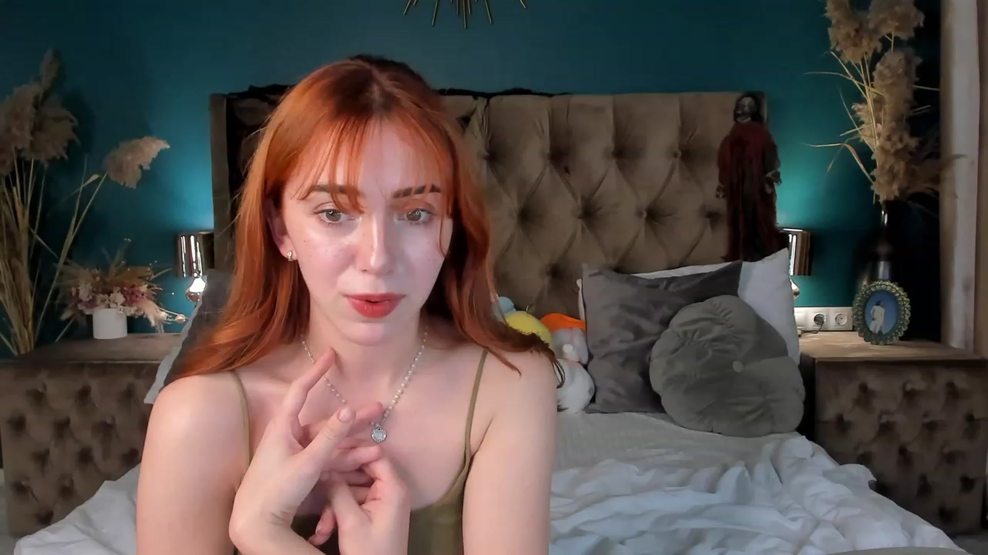 Gallery image thumbnail from ElsaYoung's myfreecams stream on, 10/27/2023, 16:20 image 12 of 20