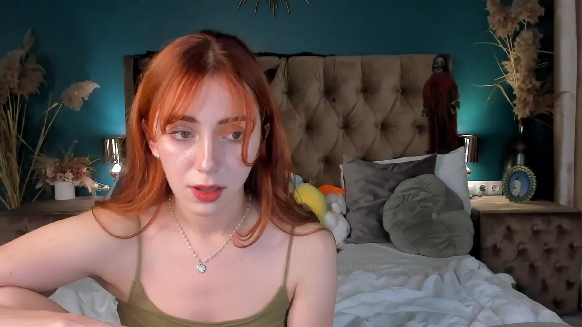 Gallery image thumbnail from ElsaYoung's myfreecams stream on, 10/27/2023, 16:20 image 3 of 20
