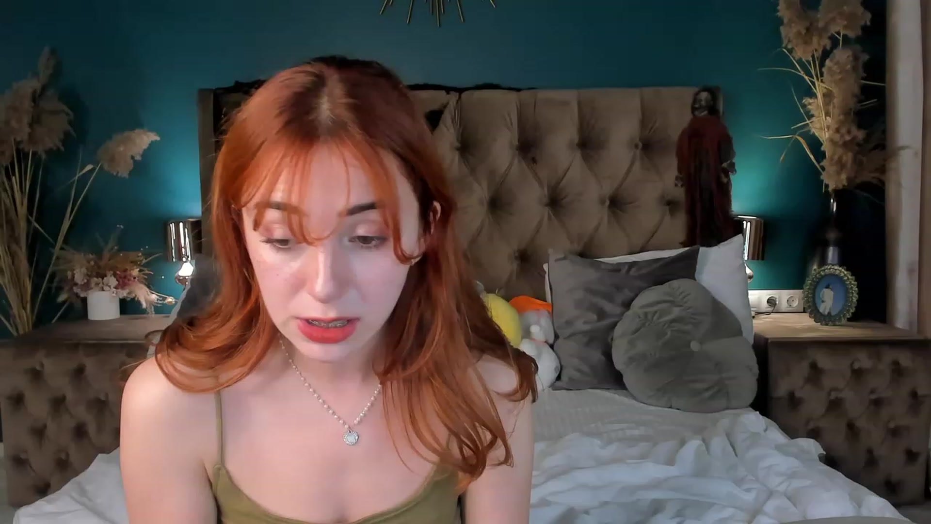 Gallery image thumbnail from ElsaYoung's myfreecams stream on, 10/27/2023, 16:20 image 9 of 20