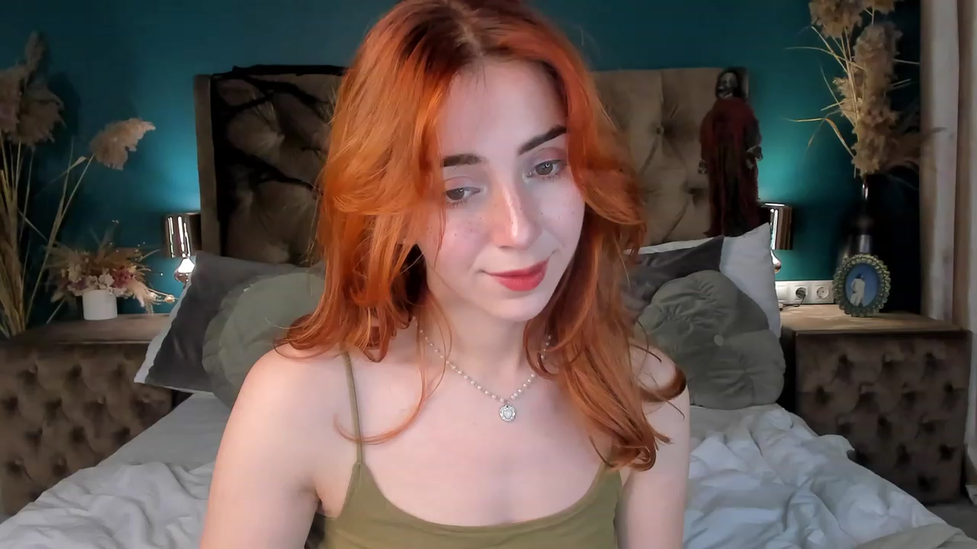 Gallery image thumbnail from ElsaYoung's myfreecams stream on, 10/27/2023, 17:28 image 18 of 20