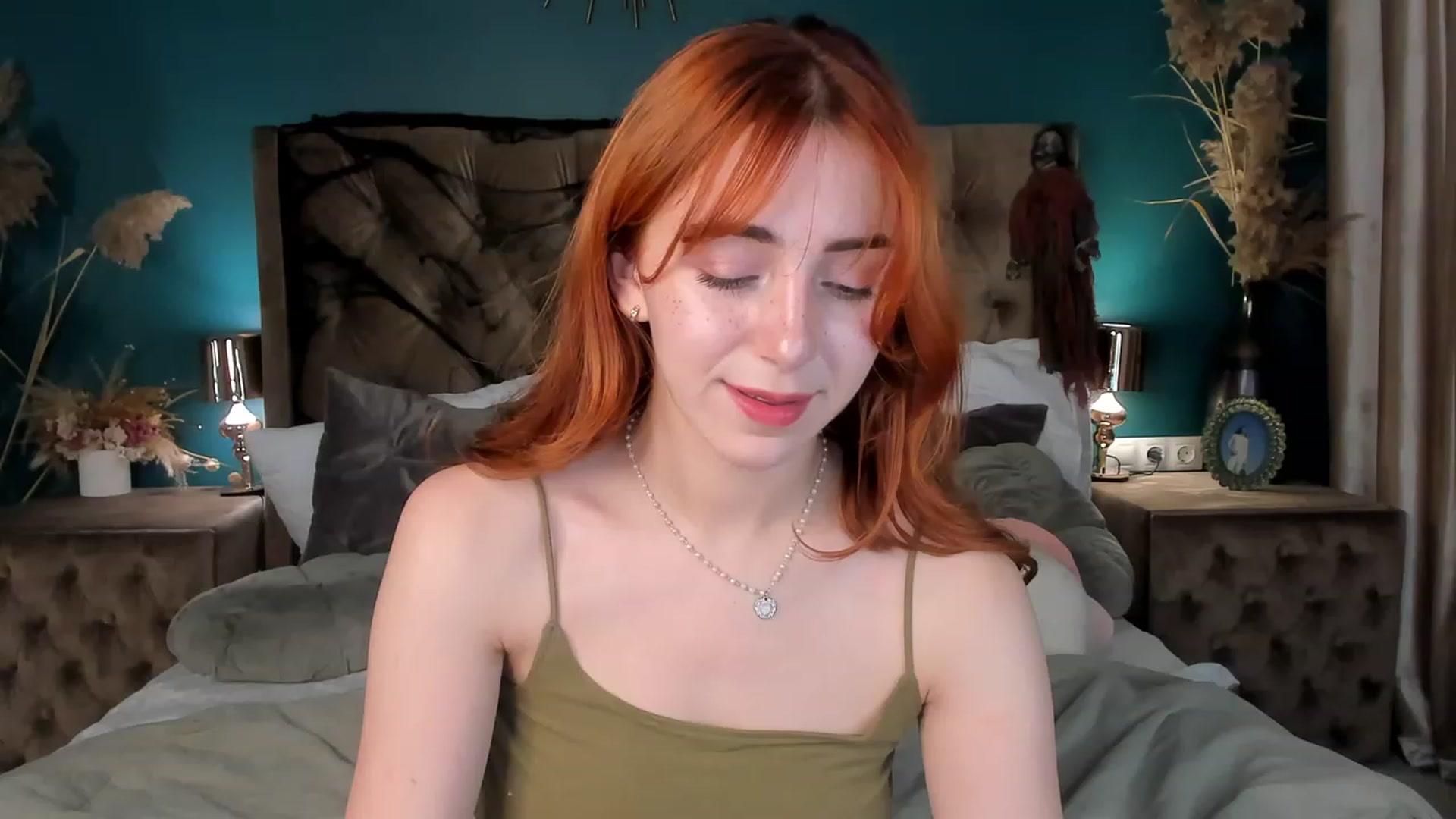 Gallery image thumbnail from ElsaYoung's myfreecams stream on, 10/27/2023, 18:39 image 12 of 20