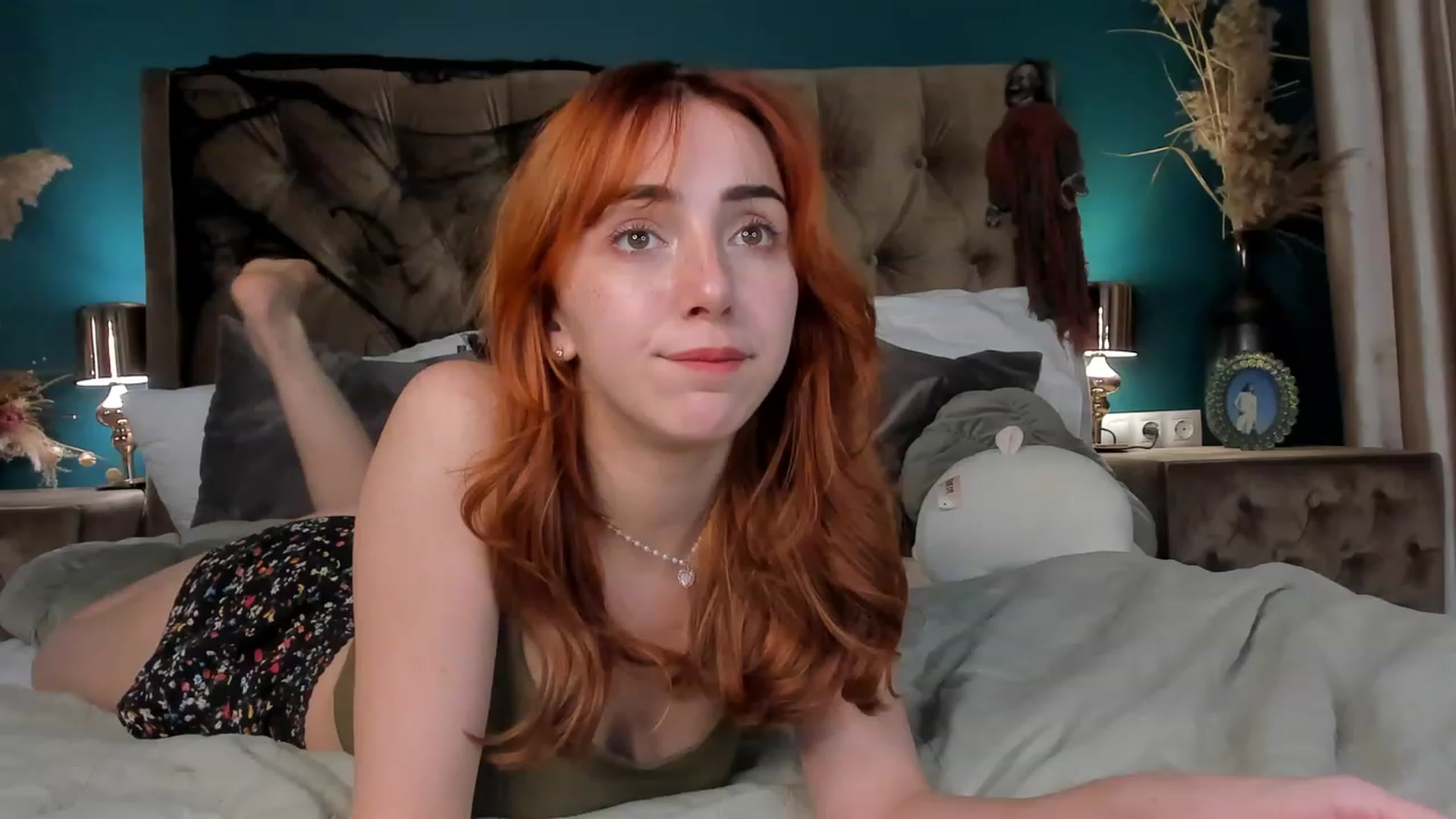 Gallery image thumbnail from ElsaYoung's myfreecams stream on, 10/27/2023, 18:39 image 18 of 20