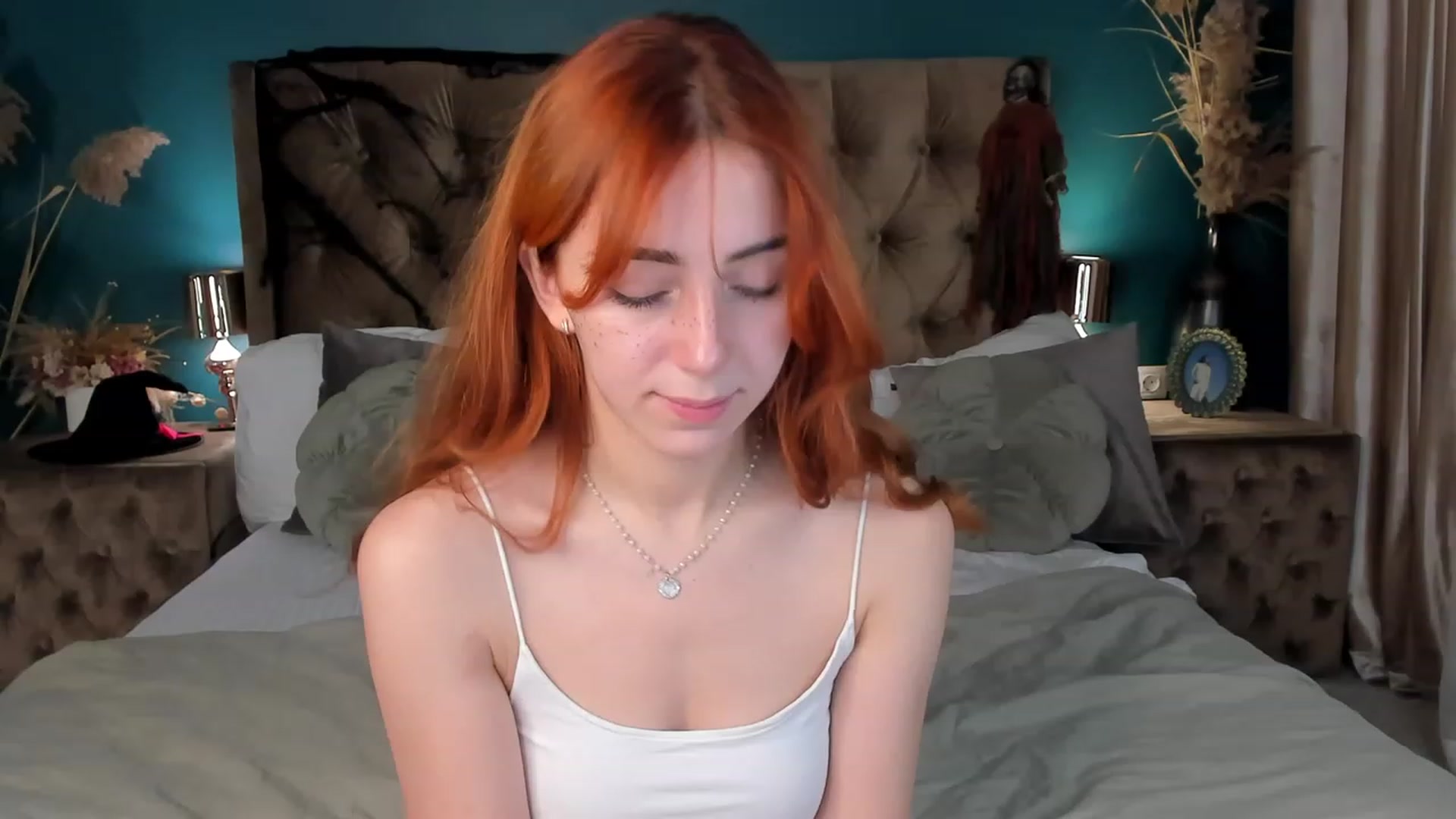 Gallery image thumbnail from ElsaYoung's myfreecams stream on, 10/28/2023, 05:59 image 14 of 20