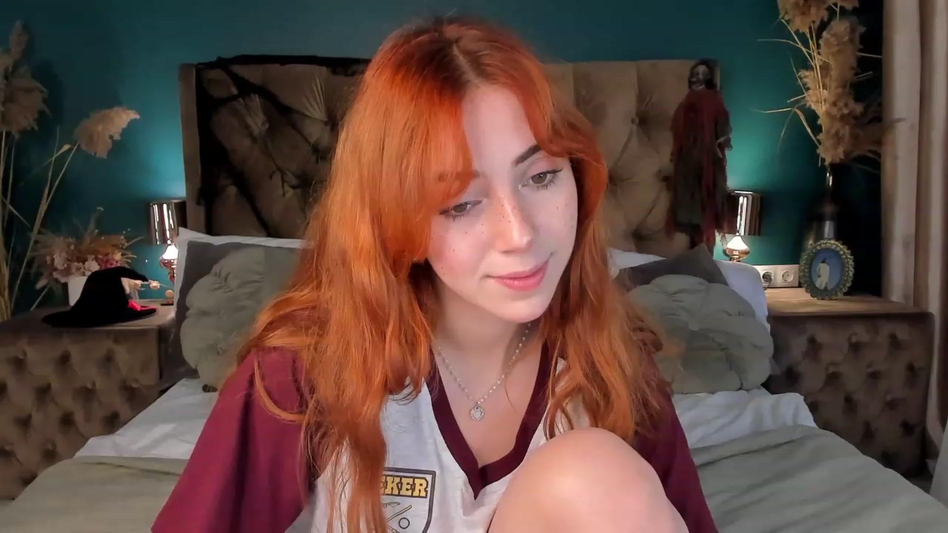 Gallery image thumbnail from ElsaYoung's myfreecams stream on, 10/29/2023, 06:53 image 7 of 20