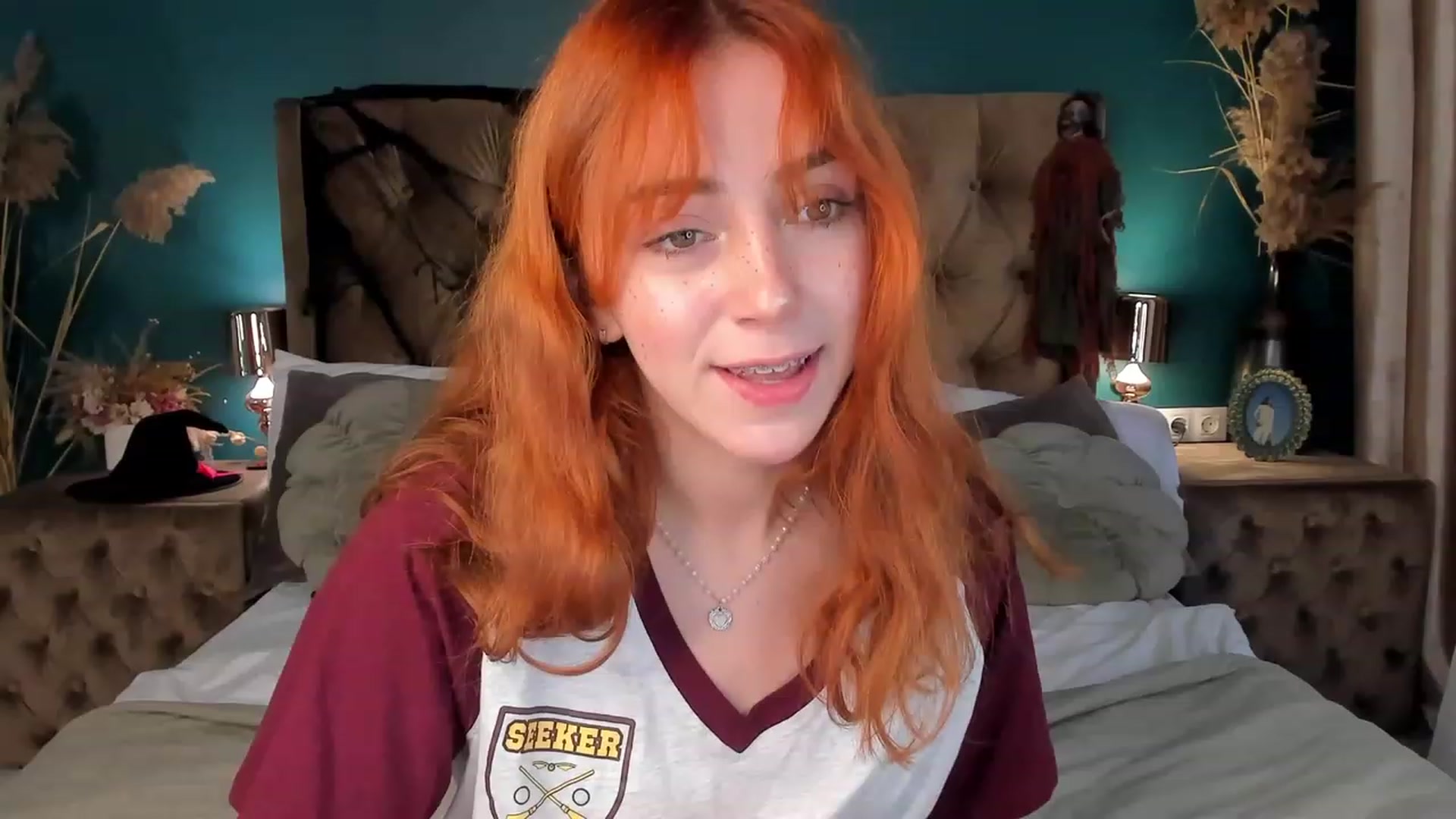 Gallery image thumbnail from ElsaYoung's myfreecams stream on, 10/29/2023, 06:53 image 6 of 20