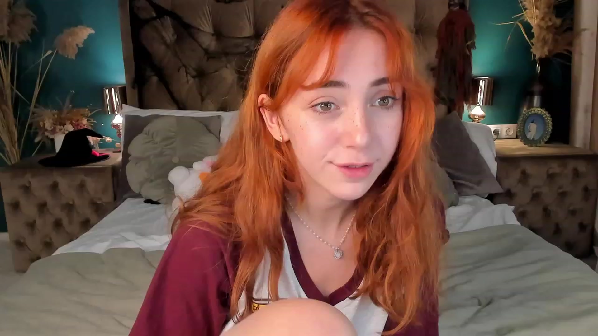 Gallery image thumbnail from ElsaYoung's myfreecams stream on, 10/29/2023, 08:59 image 6 of 20