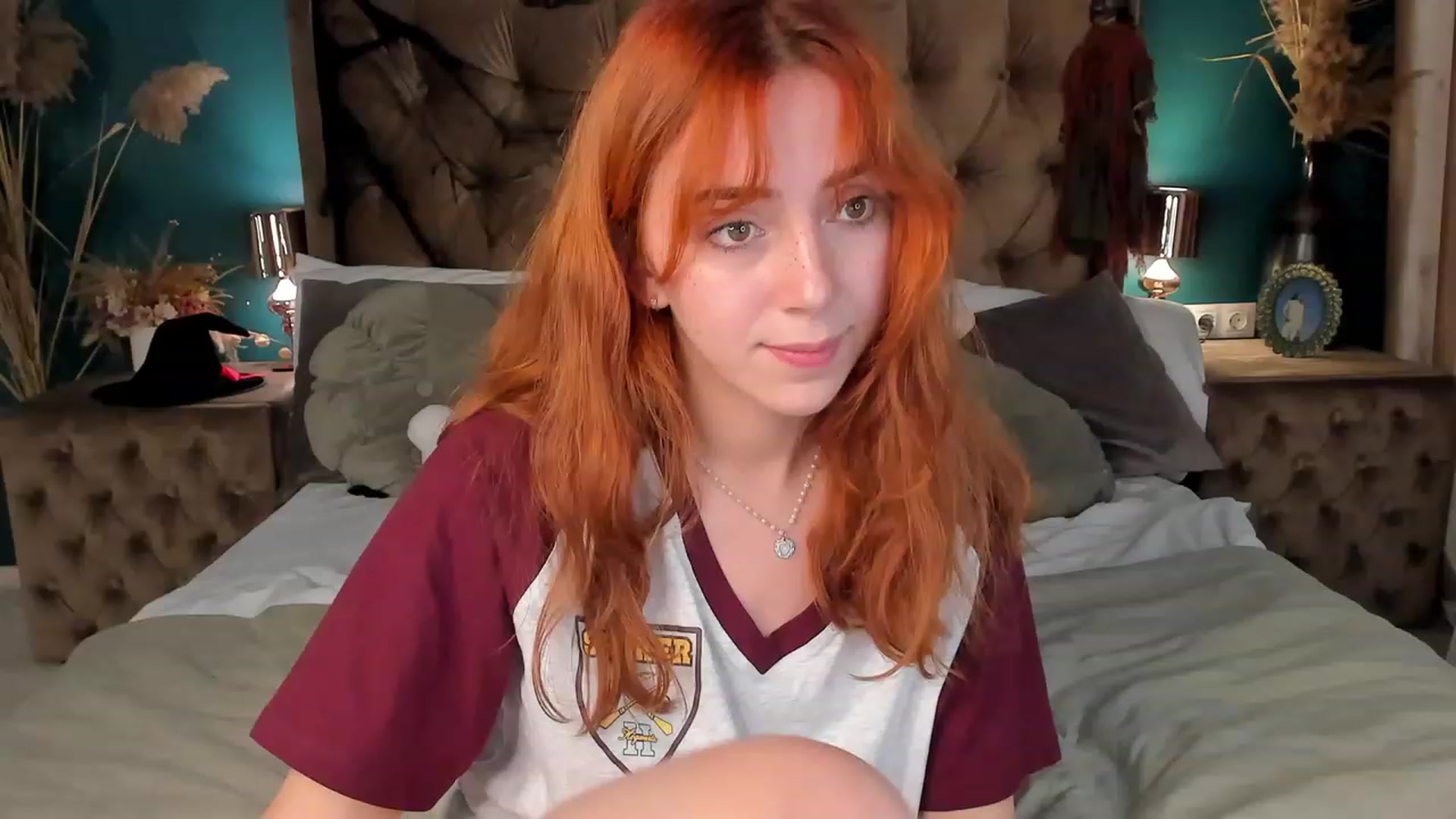 Gallery image thumbnail from ElsaYoung's myfreecams stream on, 10/29/2023, 08:59 image 8 of 20