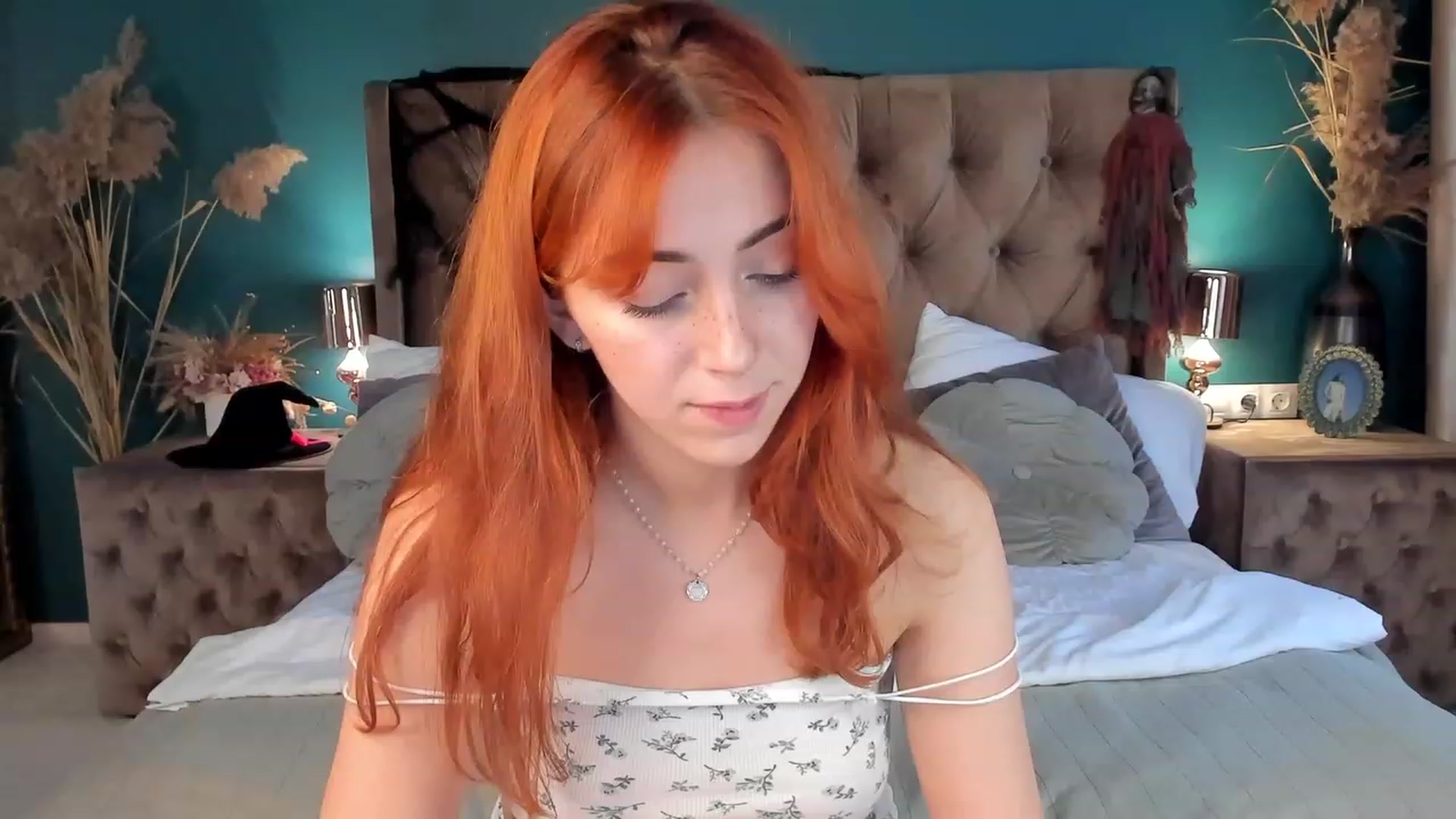 Gallery image thumbnail from ElsaYoung's myfreecams stream on, 11/01/2023, 13:52 image 17 of 20