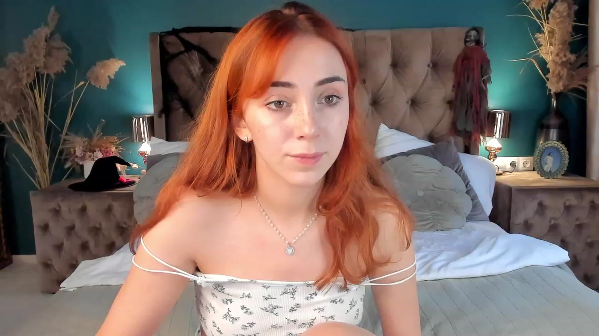 Gallery image thumbnail from ElsaYoung's myfreecams stream on, 11/01/2023, 13:52 image 20 of 20