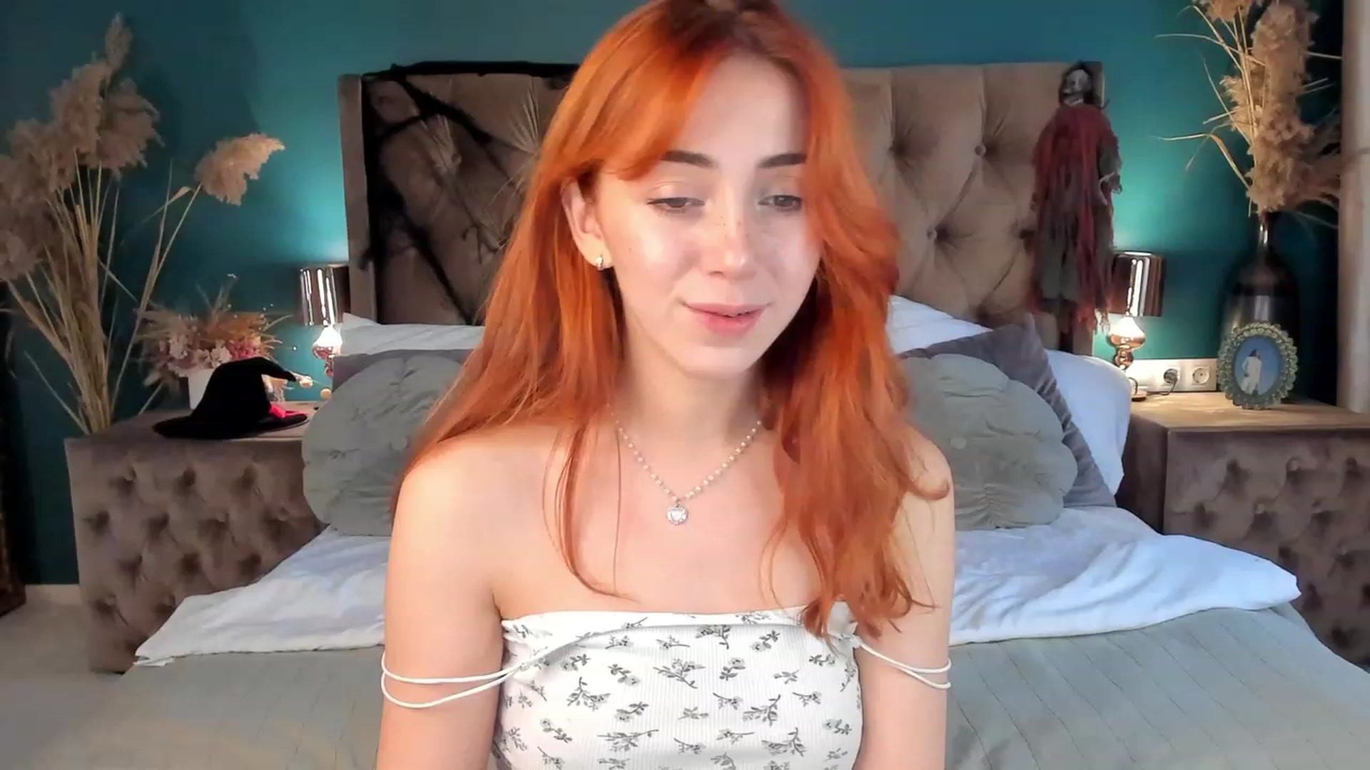 Gallery image thumbnail from ElsaYoung's myfreecams stream on, 11/01/2023, 13:52 image 14 of 20