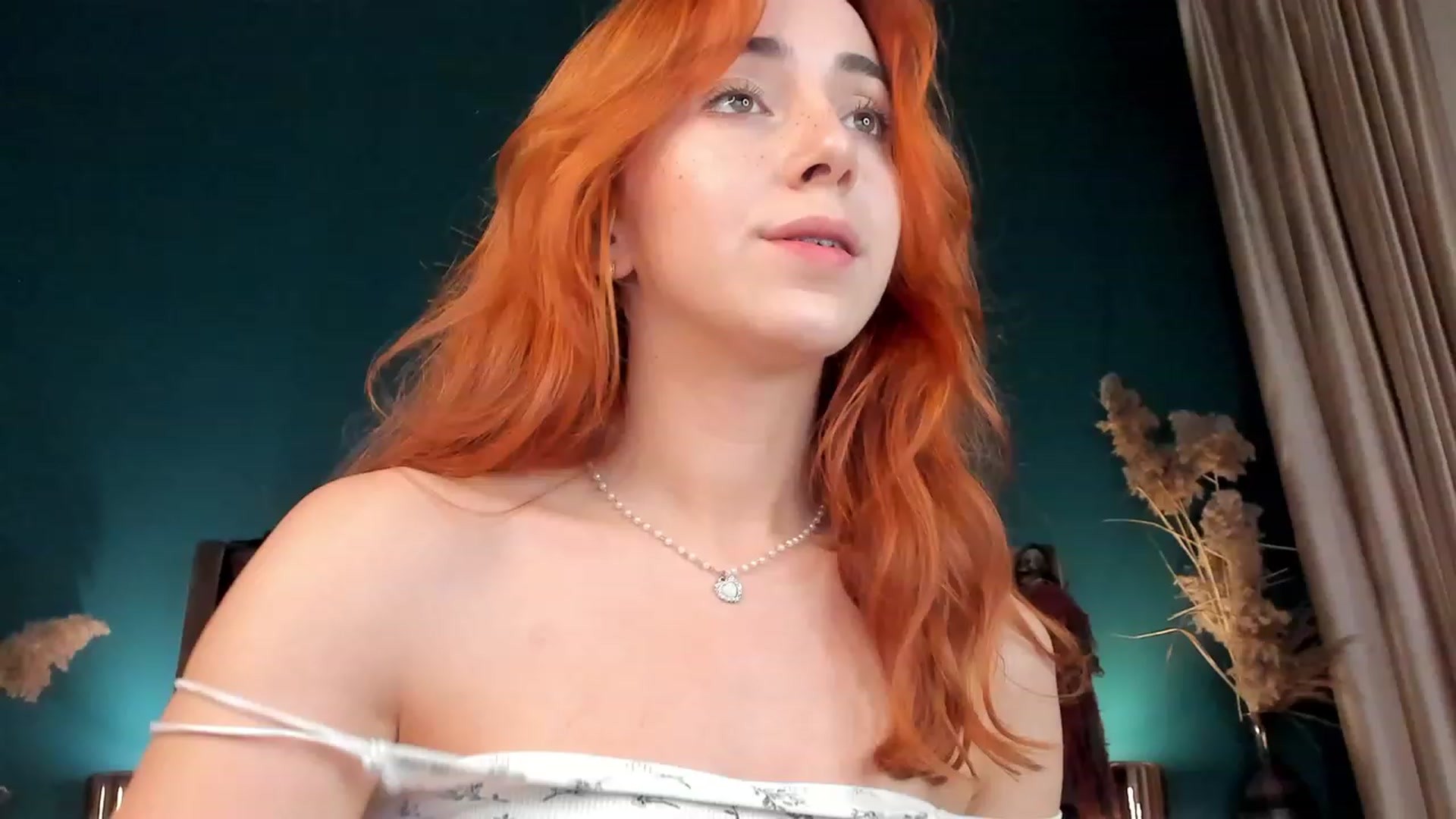 Gallery image thumbnail from ElsaYoung's myfreecams stream on, 11/01/2023, 16:09 image 12 of 20