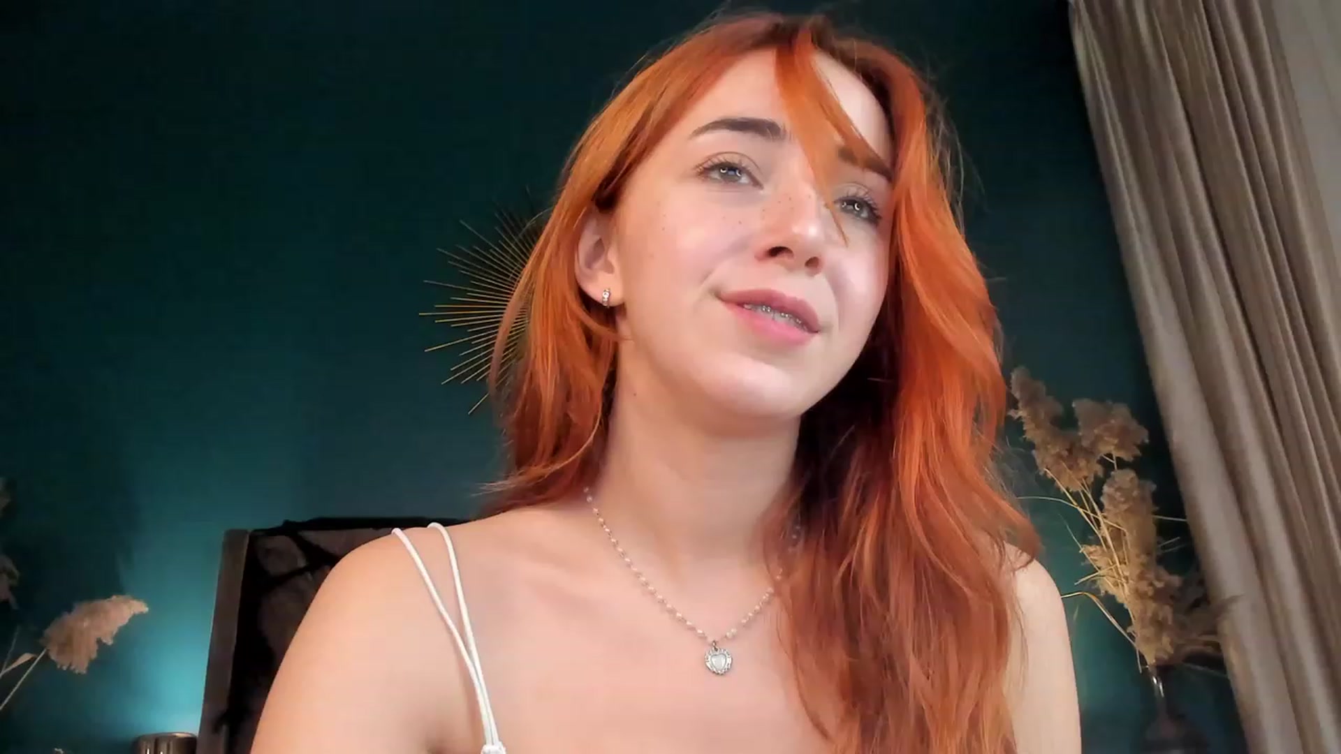 Gallery image thumbnail from ElsaYoung's myfreecams stream on, 11/01/2023, 18:26 image 18 of 20