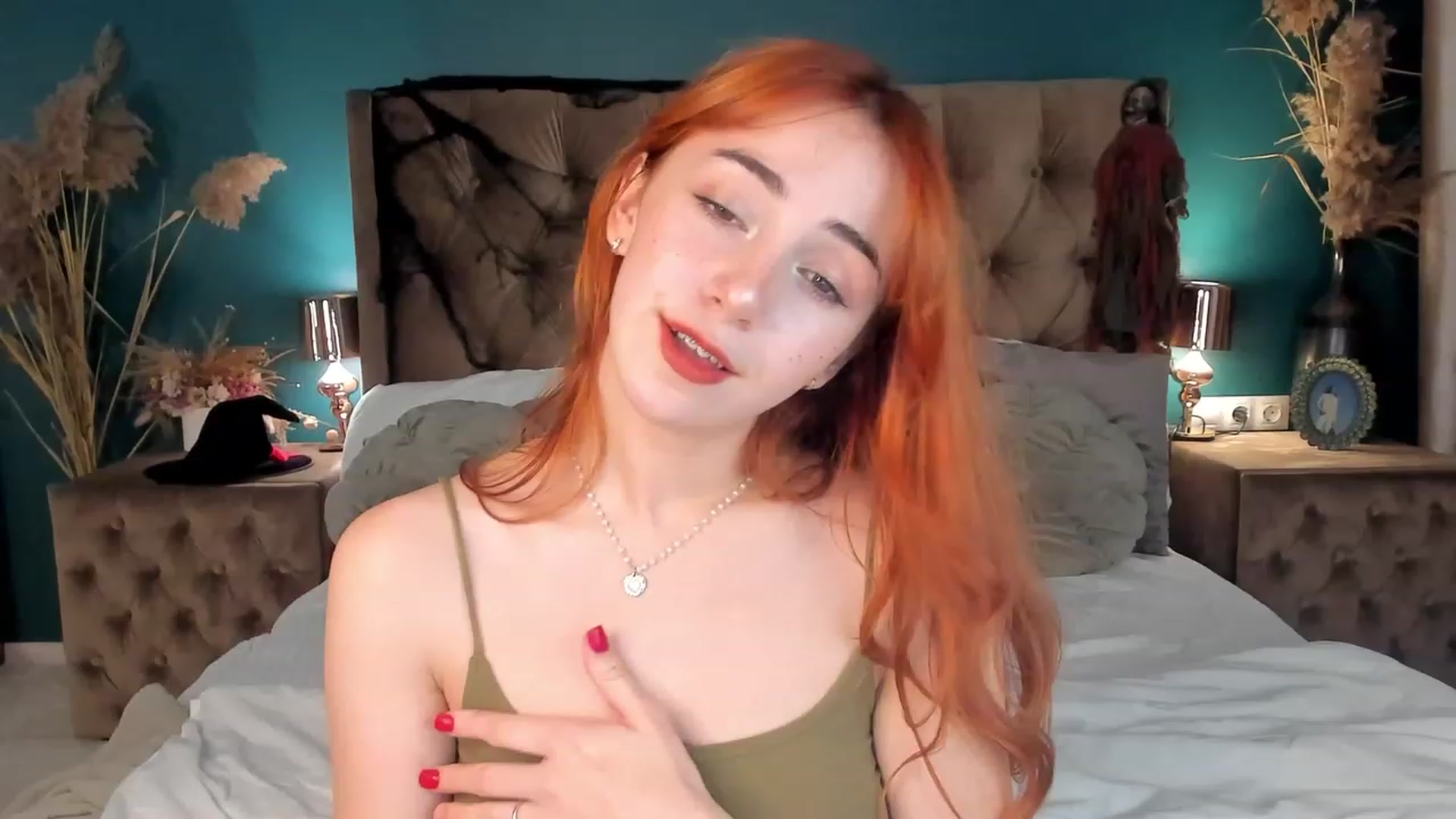 Gallery image thumbnail from ElsaYoung's myfreecams stream on, 11/02/2023, 13:45 image 14 of 20