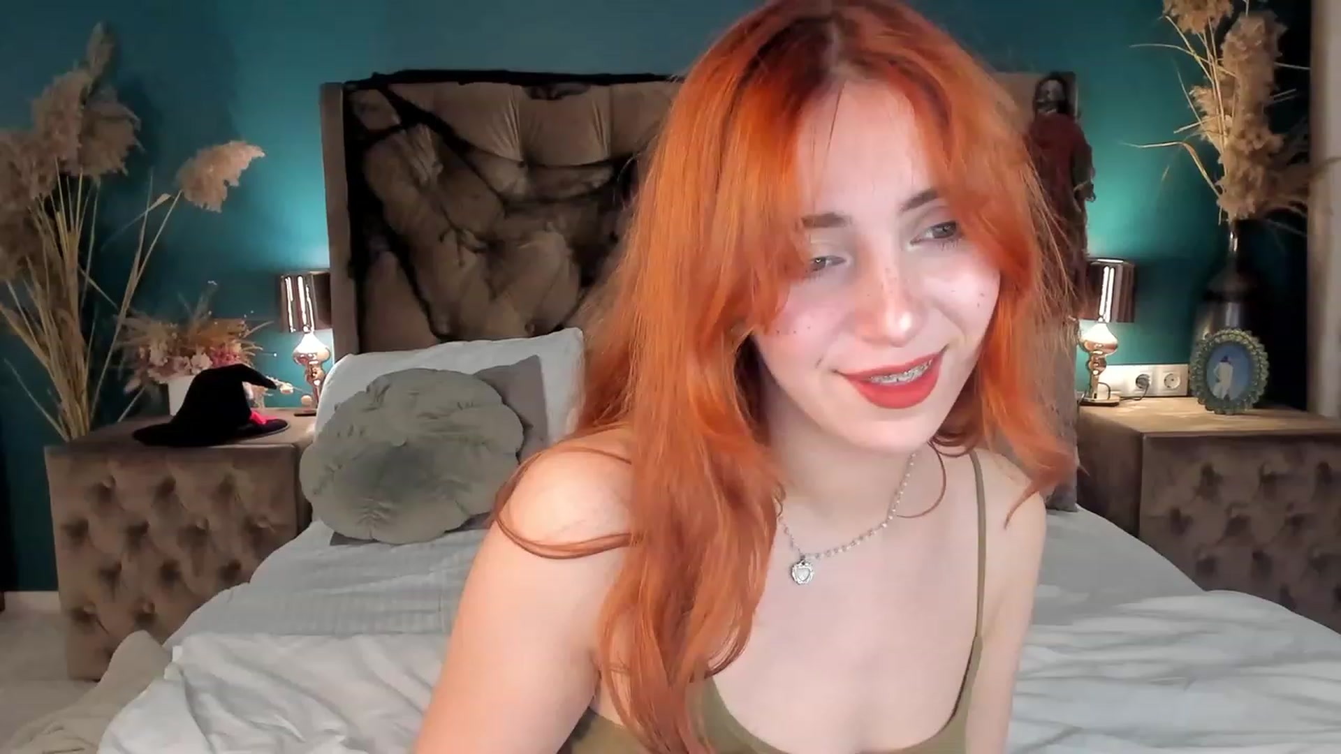 Gallery image thumbnail from ElsaYoung's myfreecams stream on, 11/02/2023, 13:45 image 17 of 20