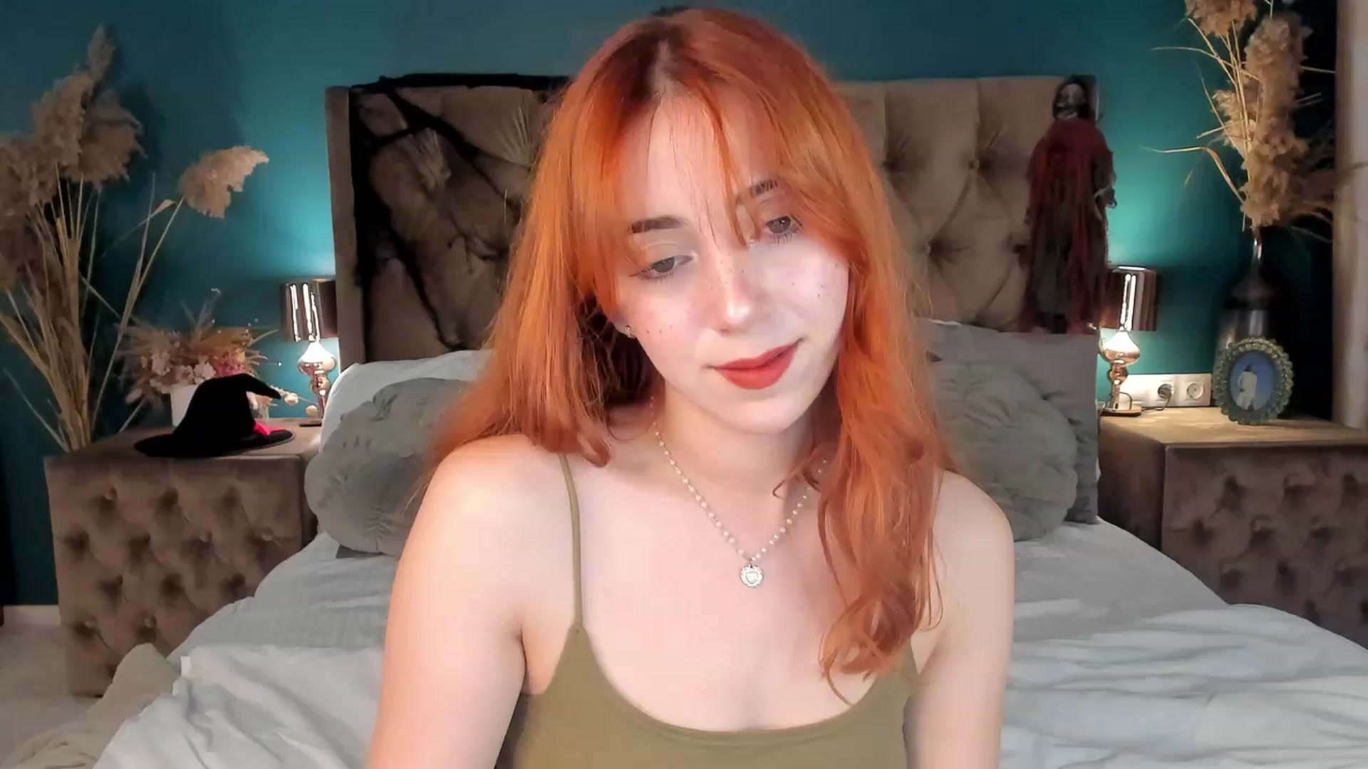 Gallery image thumbnail from ElsaYoung's myfreecams stream on, 11/02/2023, 13:45 image 8 of 20