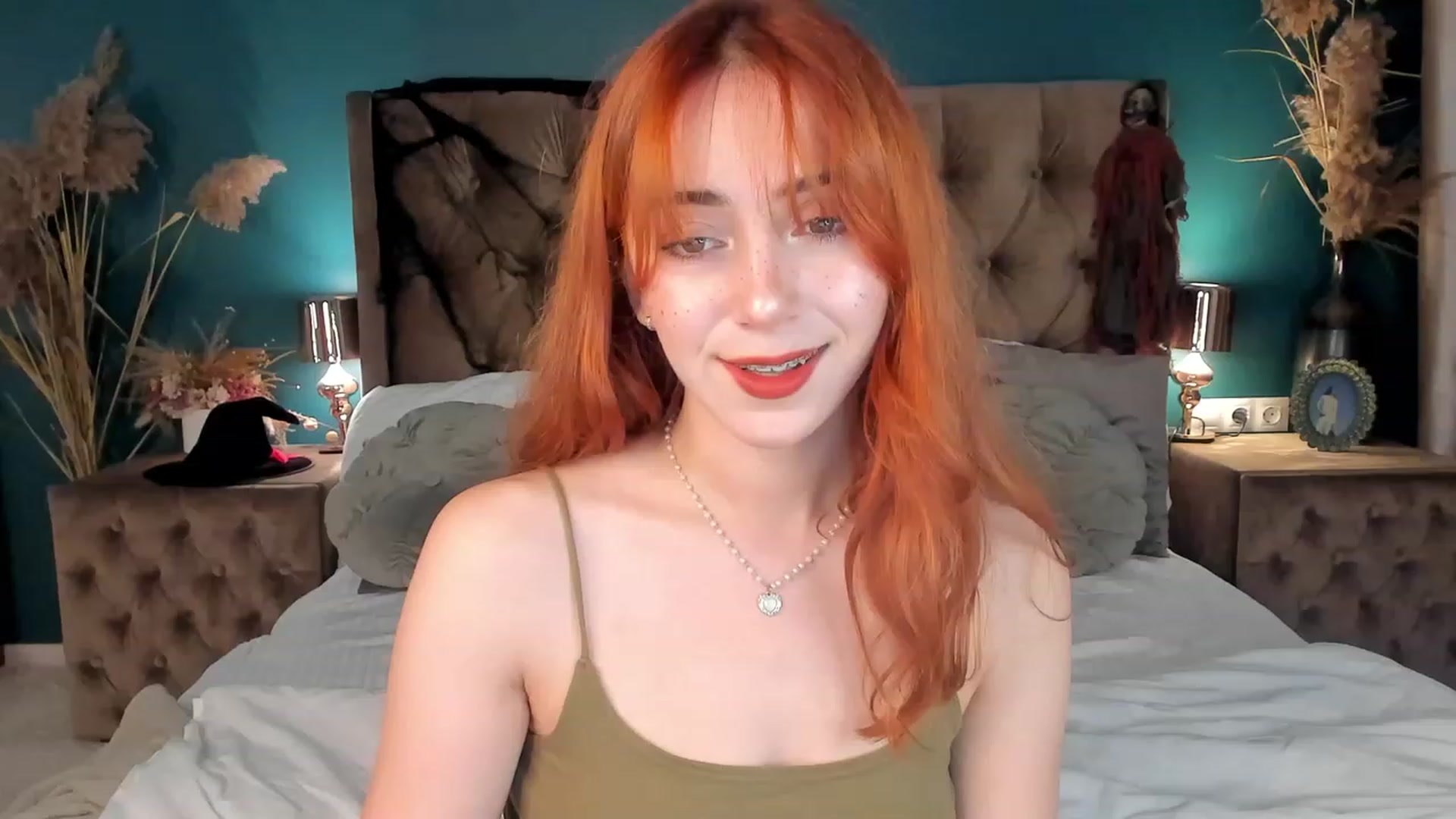 Gallery image thumbnail from ElsaYoung's myfreecams stream on, 11/02/2023, 13:45 image 7 of 20