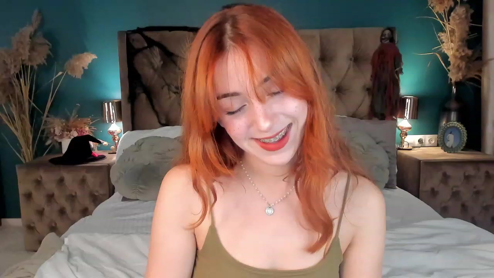 Gallery image thumbnail from ElsaYoung's myfreecams stream on, 11/02/2023, 13:45 image 10 of 20