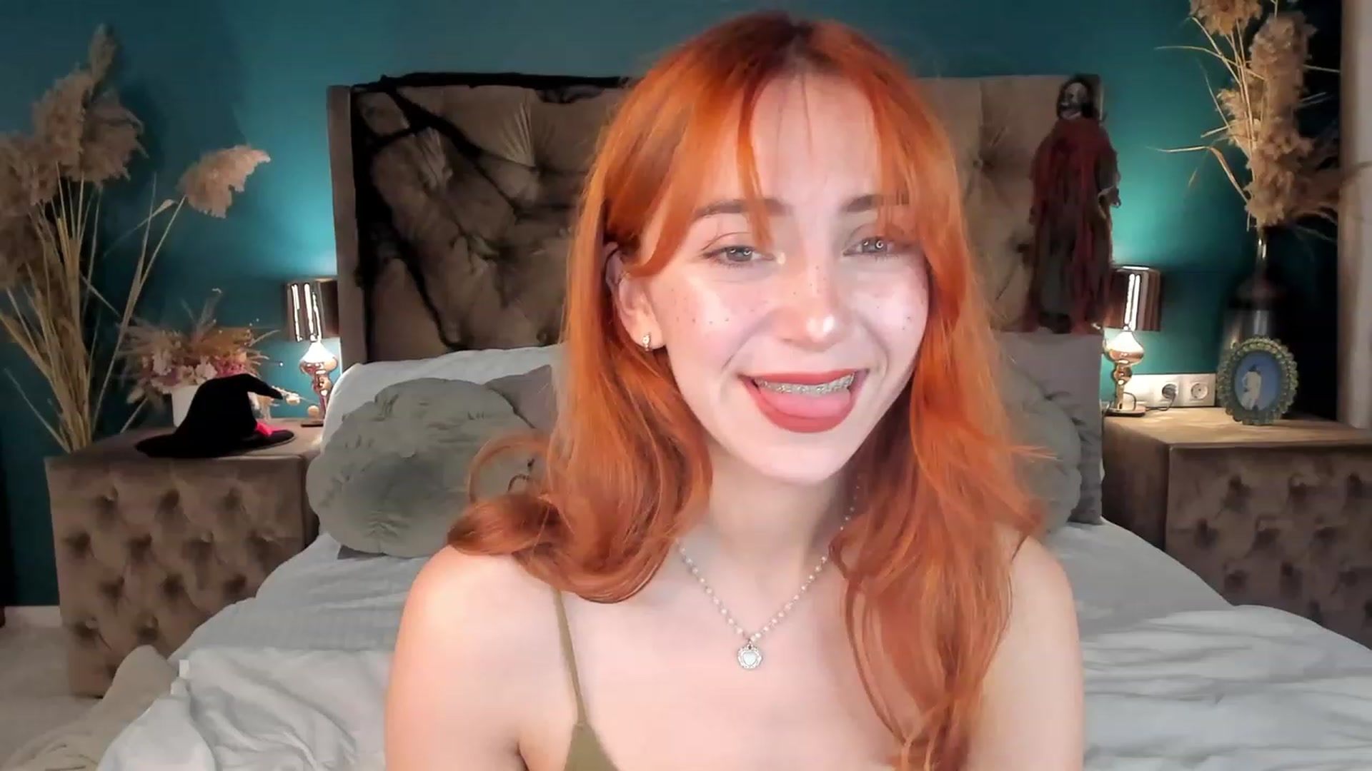 Gallery image thumbnail from ElsaYoung's myfreecams stream on, 11/02/2023, 13:45 image 16 of 20