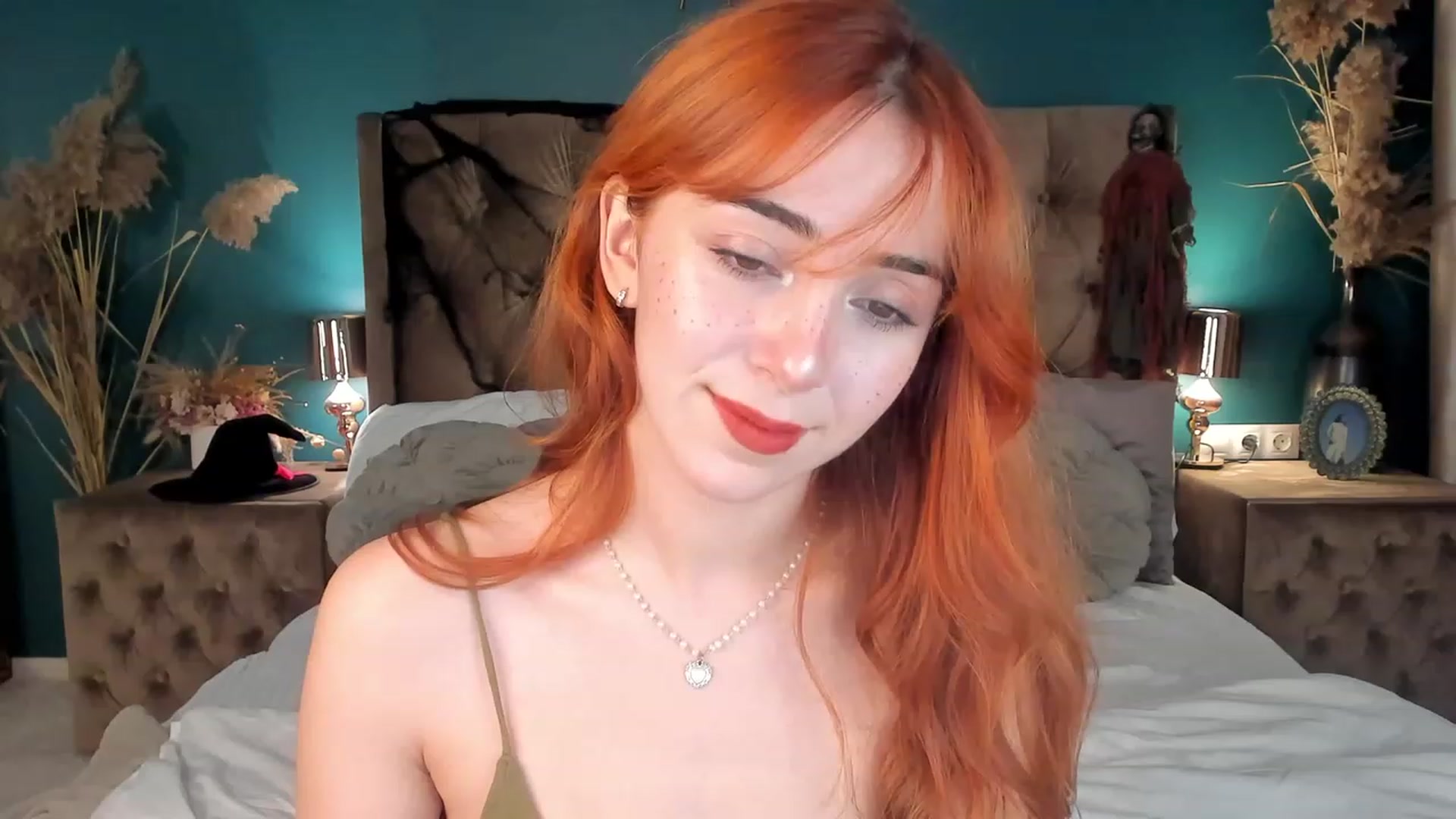 Gallery image thumbnail from ElsaYoung's myfreecams stream on, 11/02/2023, 14:27 image 1 of 20