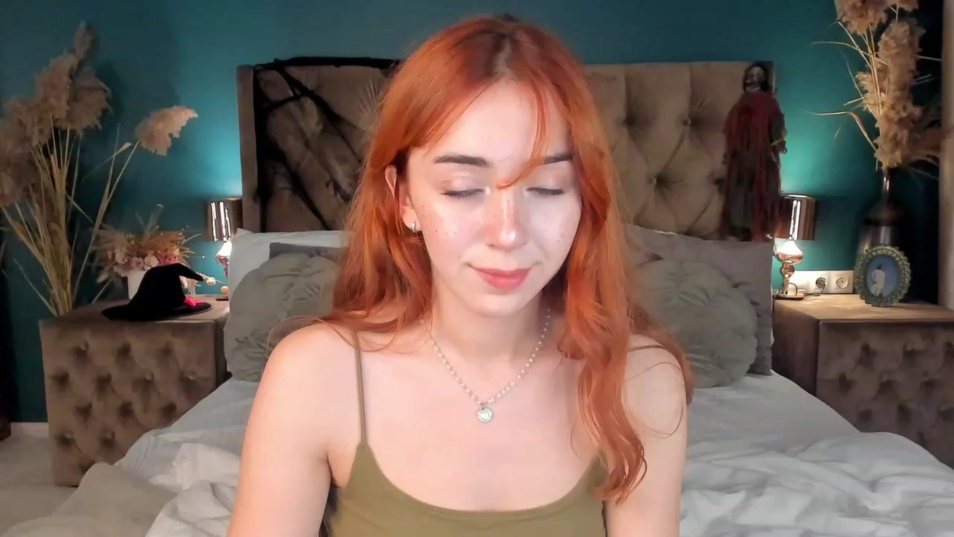 Gallery image thumbnail from ElsaYoung's myfreecams stream on, 11/02/2023, 15:11 image 17 of 20