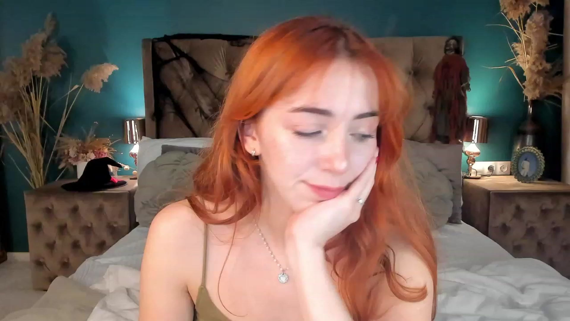 Gallery image thumbnail from ElsaYoung's myfreecams stream on, 11/02/2023, 15:11 image 19 of 20