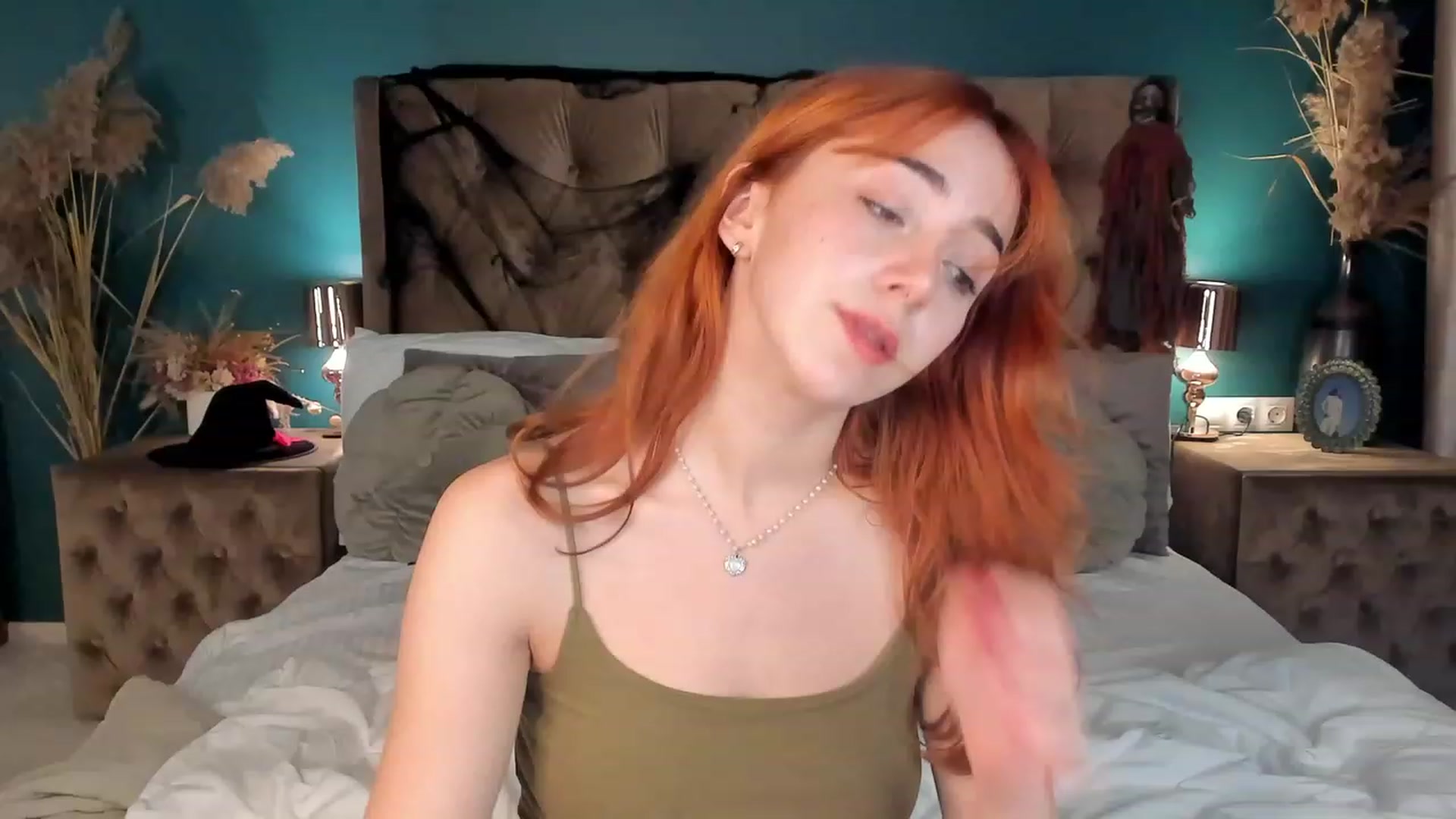 Gallery image thumbnail from ElsaYoung's myfreecams stream on, 11/02/2023, 15:11 image 3 of 20